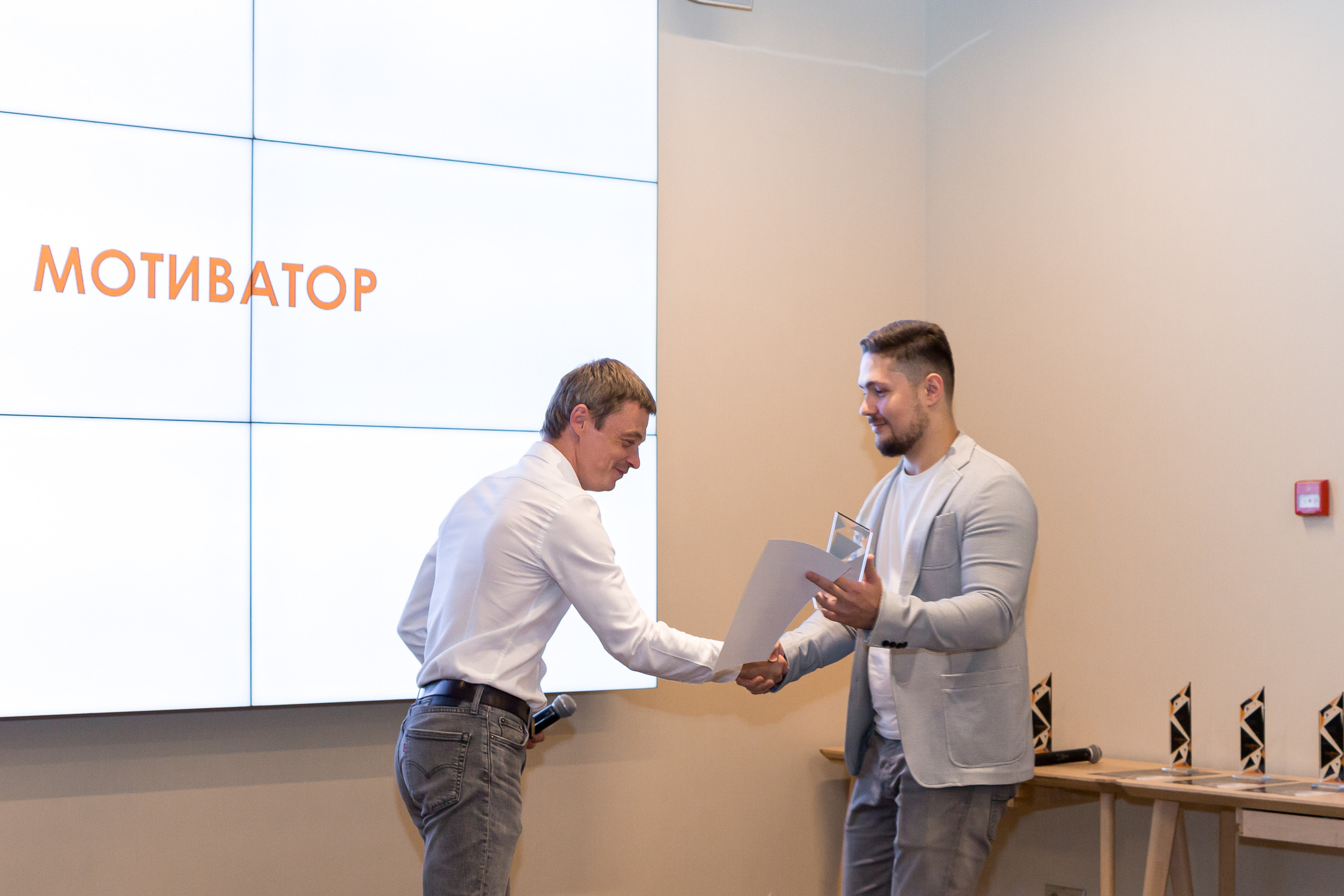 Подведение итогов наставничества клуба предпринимателей Cluster. Репортажный и портретный фотограф в Москве Саханцева Анна