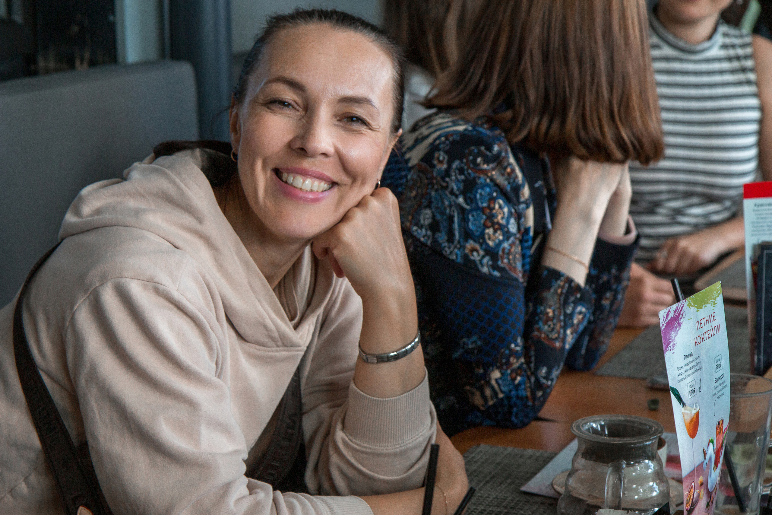 Встречи клуба счастливых женщин «Любить и быть Любимой». Репортажный и портретный фотограф в Москве Саханцева Анна