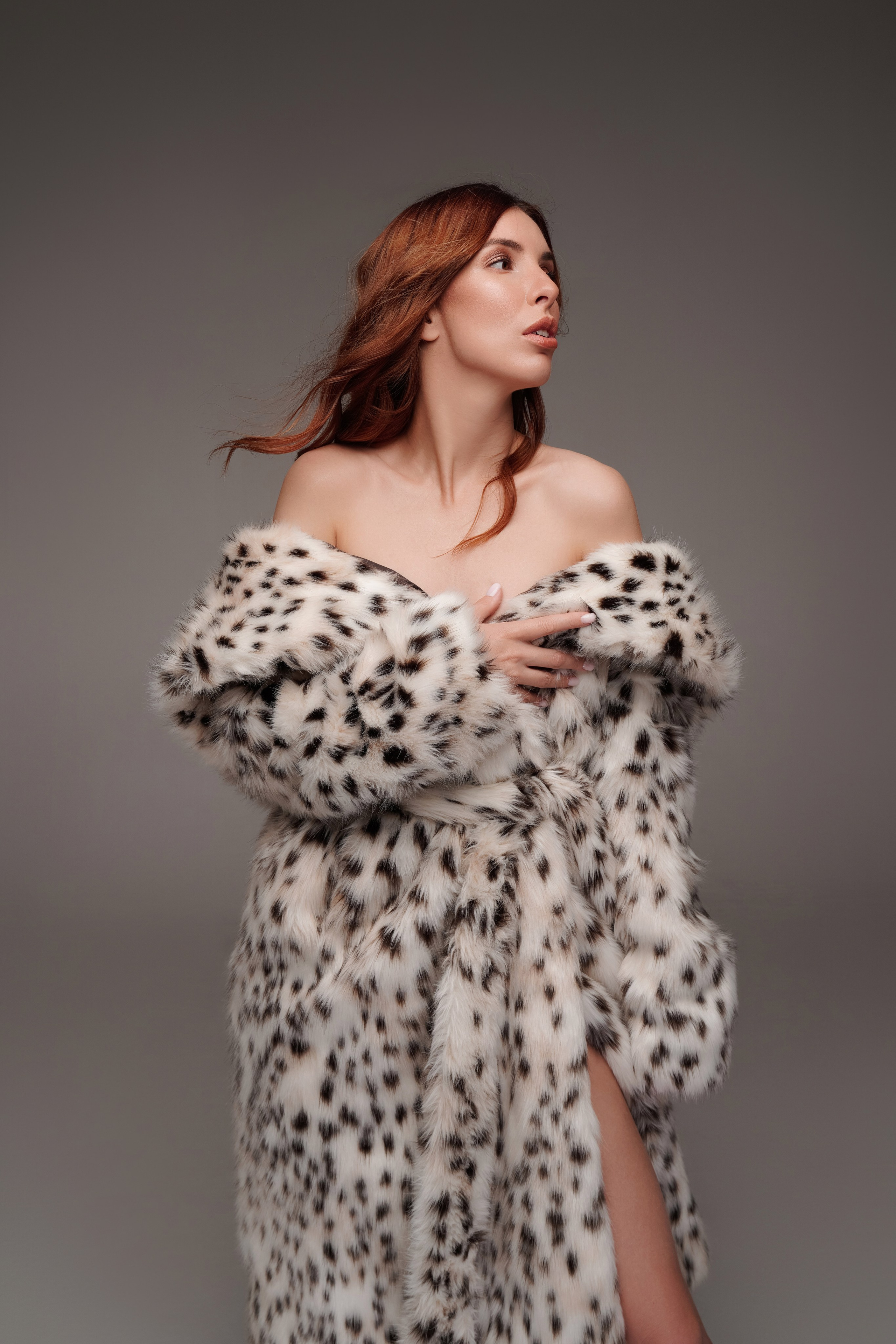 Плащи, Шубы. Оксана Волик фотограф в Архангельске. Аренда фотостудии White Studio