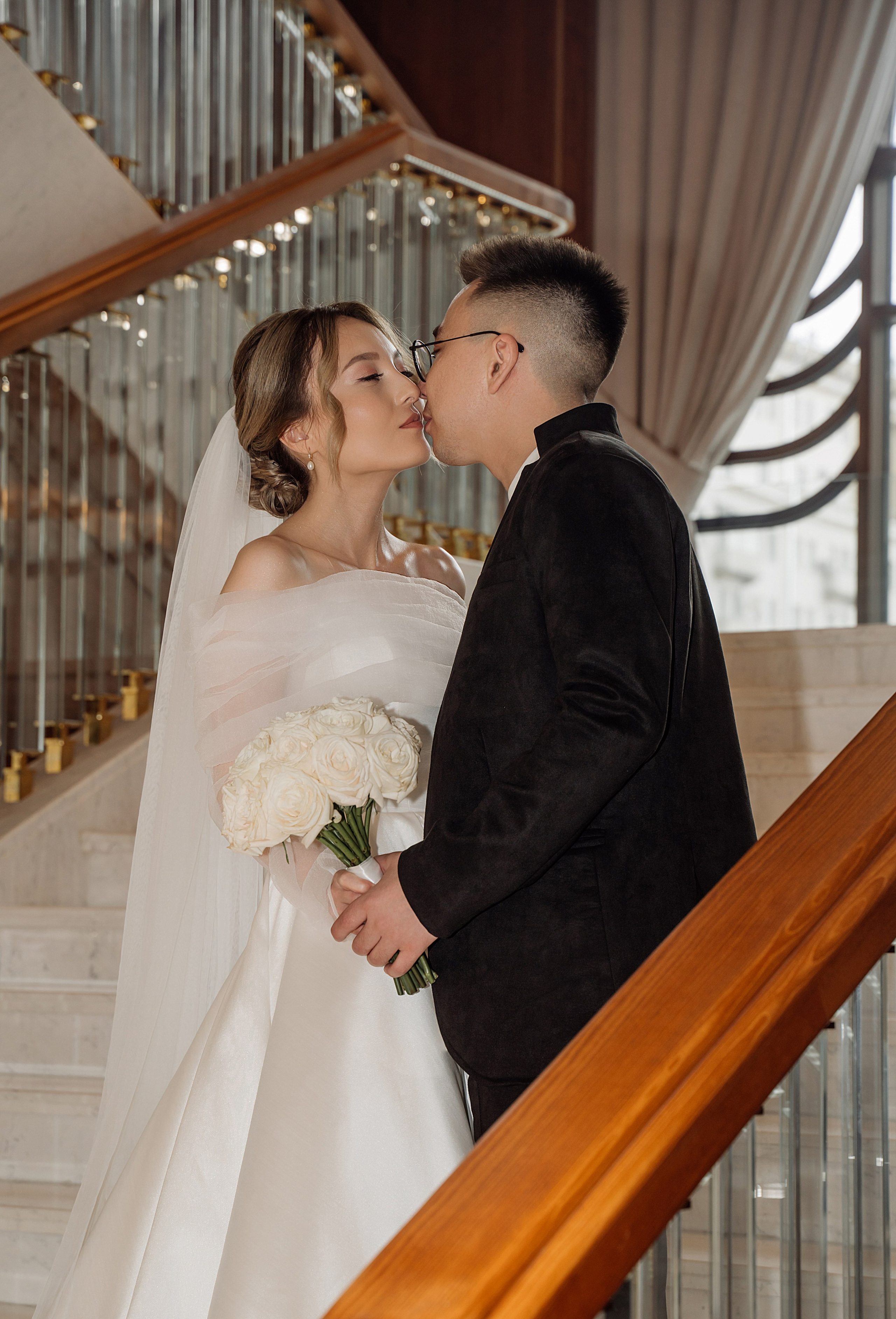 Свадьба в Marriott и в посольстве республики Казахстан. Свадебный фотограф