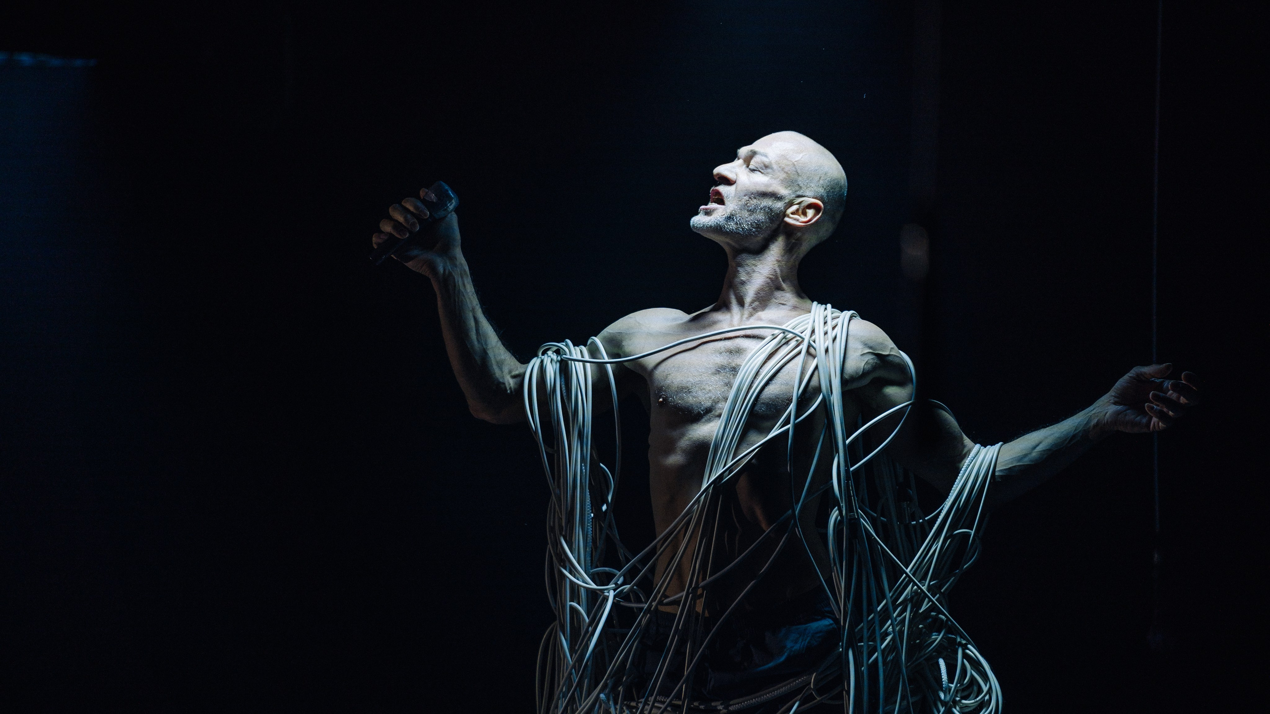 Ksenia Mickheeva Project: «Место, которого еще не было» 2022. Театральный фотограф в Санкт-Петербурге Дмитрий Скареднов