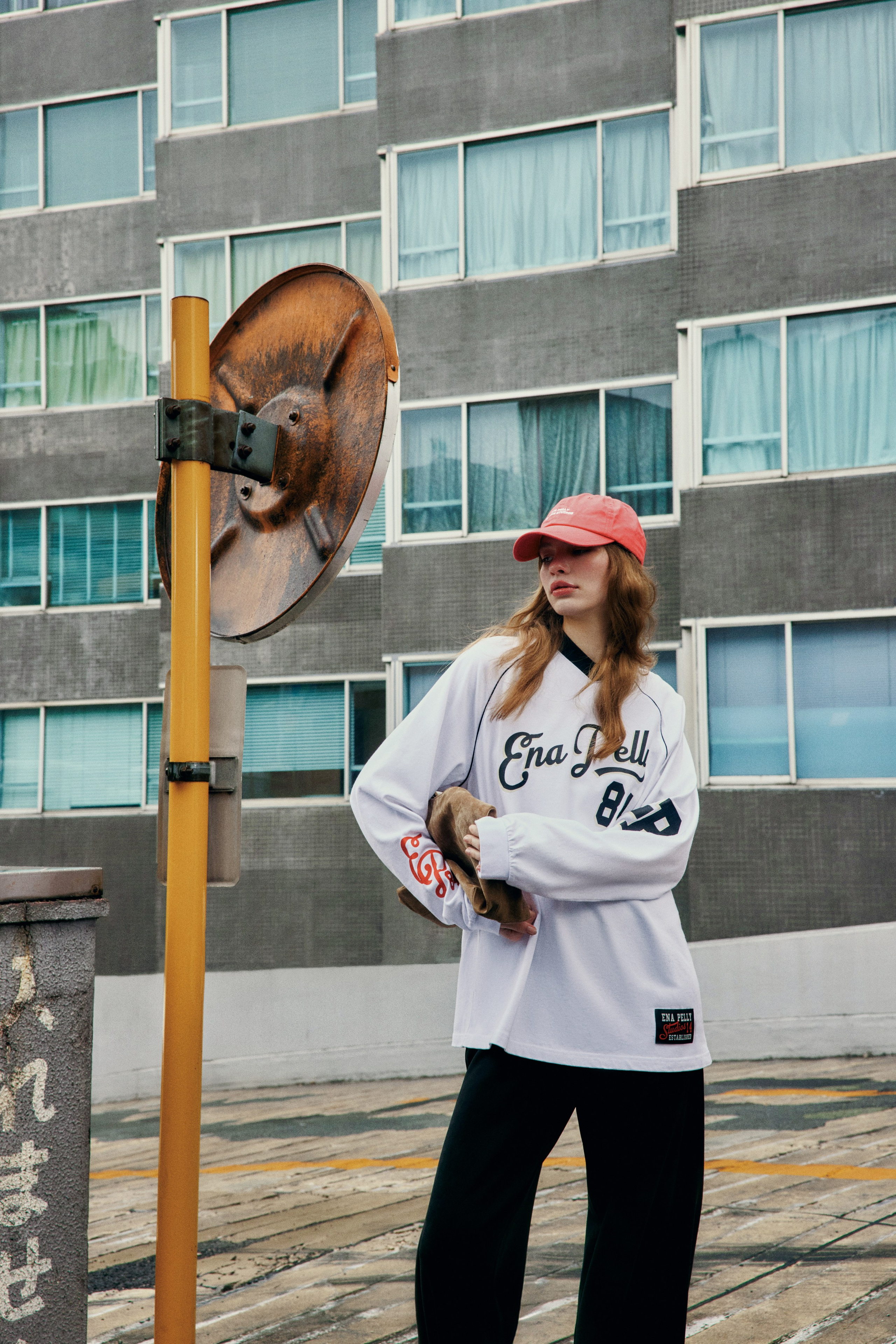 Ena Pelly AUSTRALIA. Retoucher