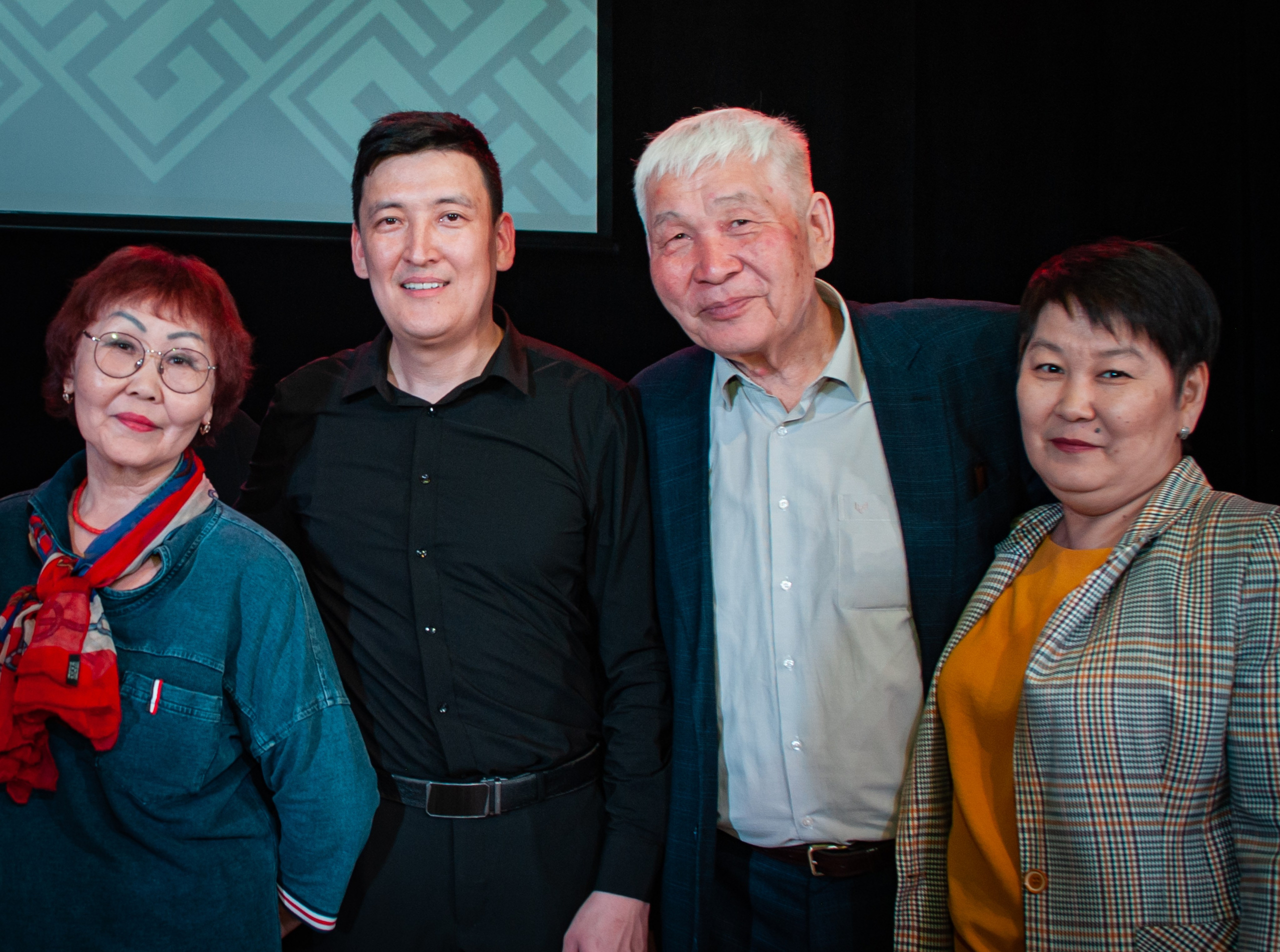 Эрдэм Дымбрылов_ Концерт_ Колледж Исскуств. Андреева Александра фотограф в г. Улан-Удэ