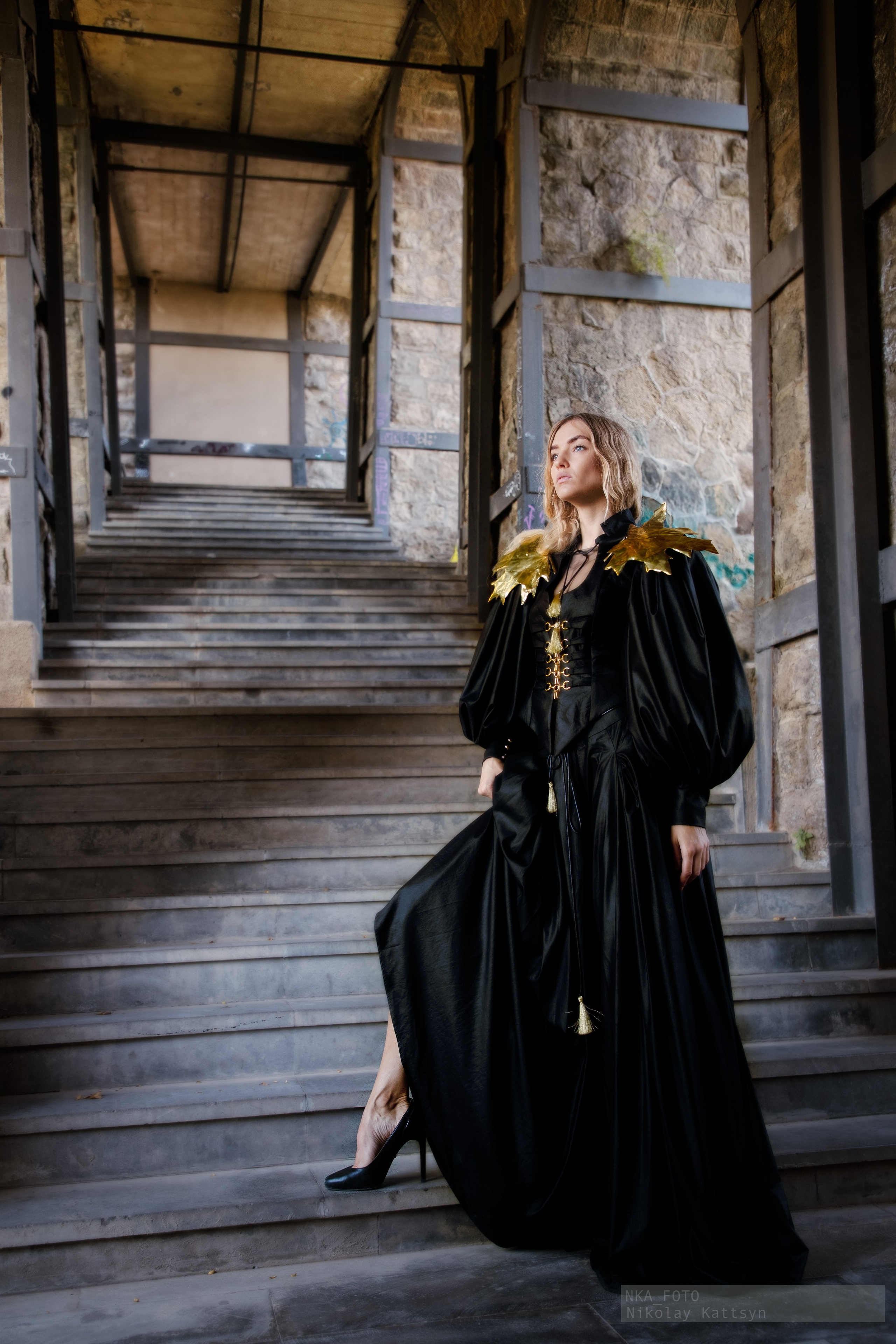 Ступени в Тбилиси годятся для фэшн съемки. Фотограф в Москве портреты | репортажи | спорт