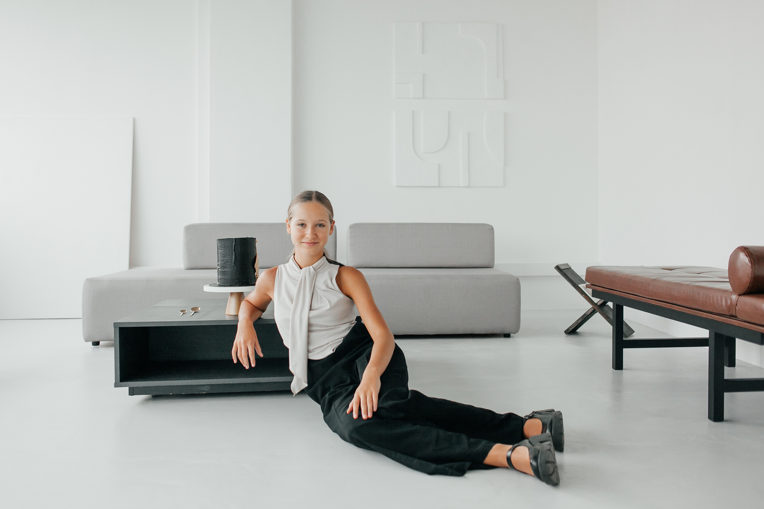 София. Стиль и лаконичность в студийной съёмке. Семейный фотограф, свадебный фотограф, женский портрет в Санкт-Петербу