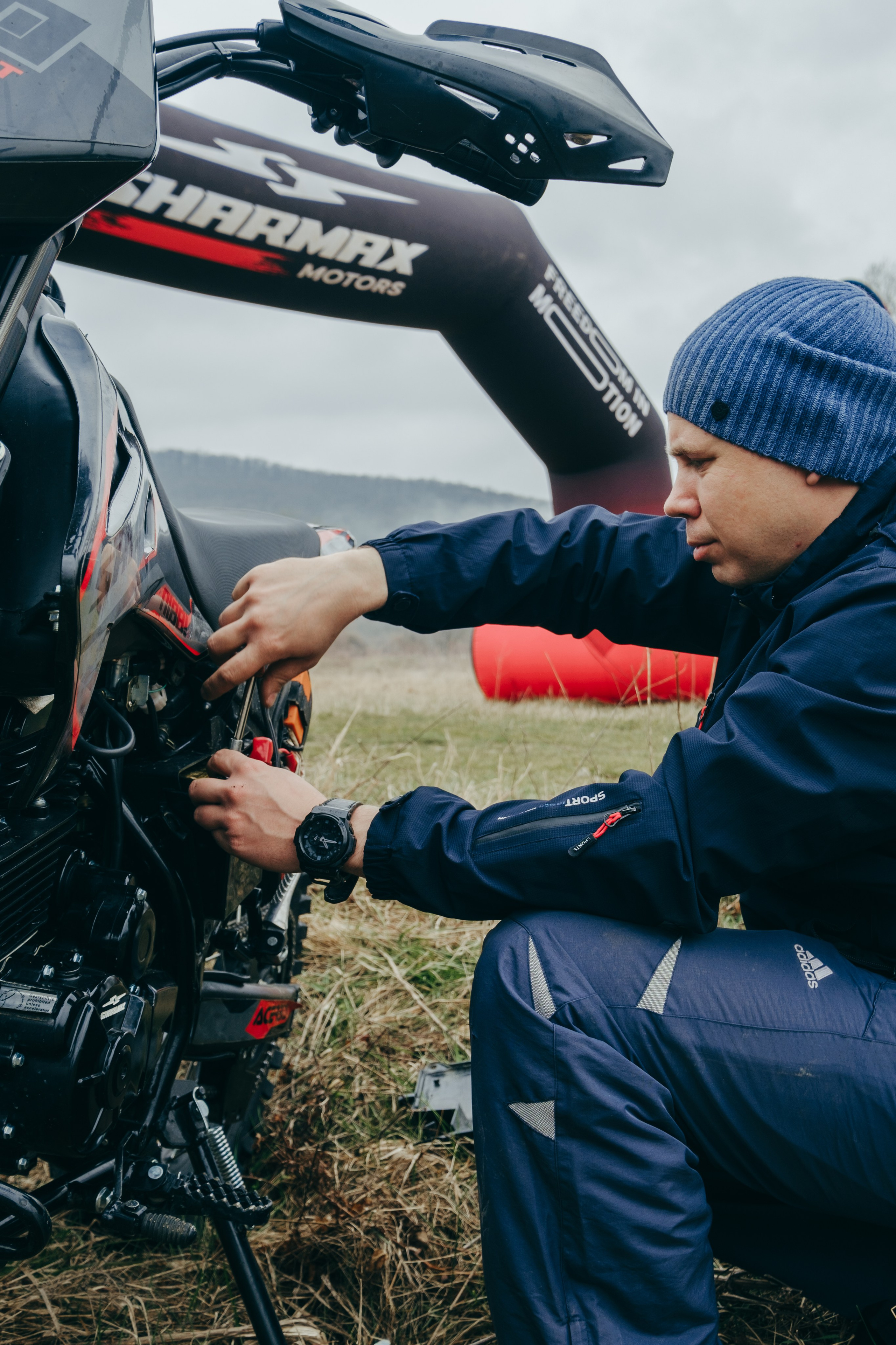 Съемка для Sharmax Moto в Горячем Ключе. Свадебный фотограф Денис Ожигин в Краснодаре и крае. Эмоциональная и стильная съемка вашего дня