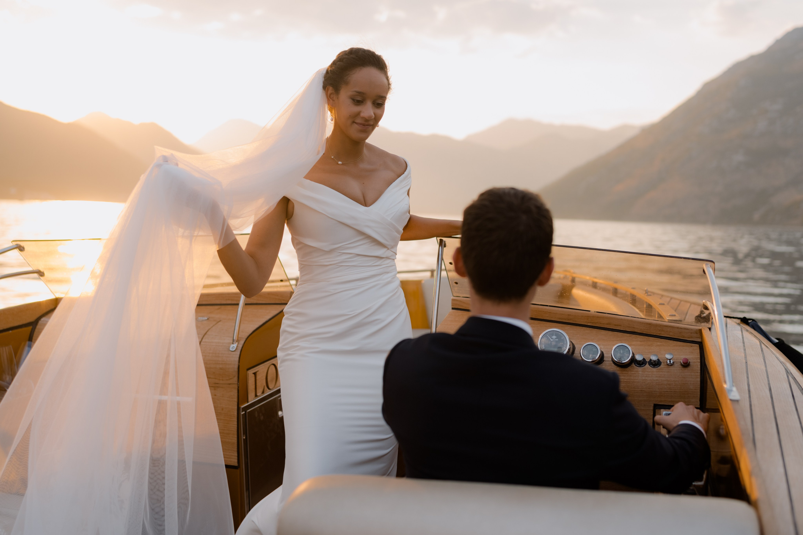 Viktor-Daniela. Elopement Wedding Photographer