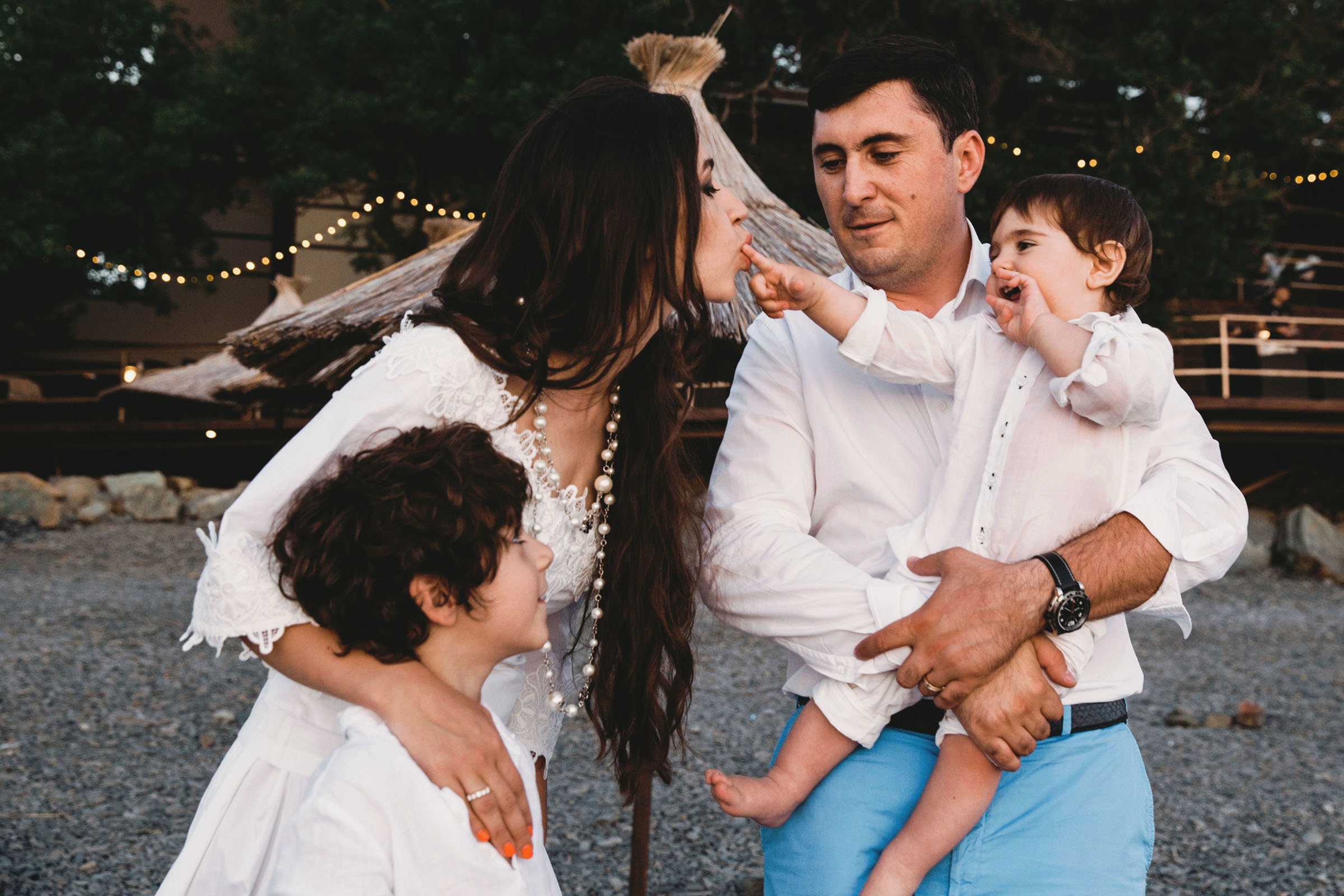 Звук бегущих ног // Карен_Рузанна_Давид_Арам. Фотограф Алутера Ирина