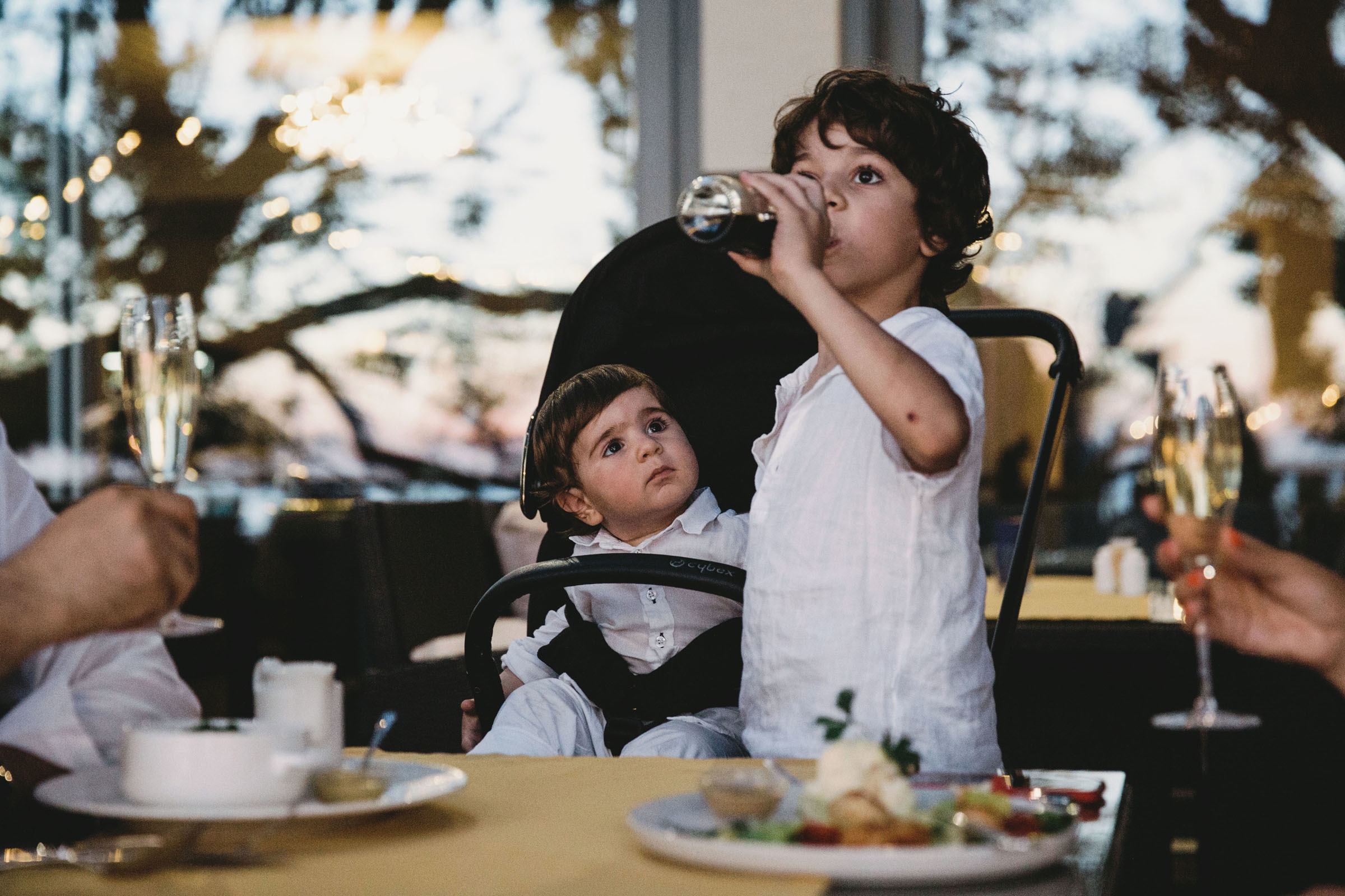 Звук бегущих ног // Карен_Рузанна_Давид_Арам. Фотограф Алутера Ирина