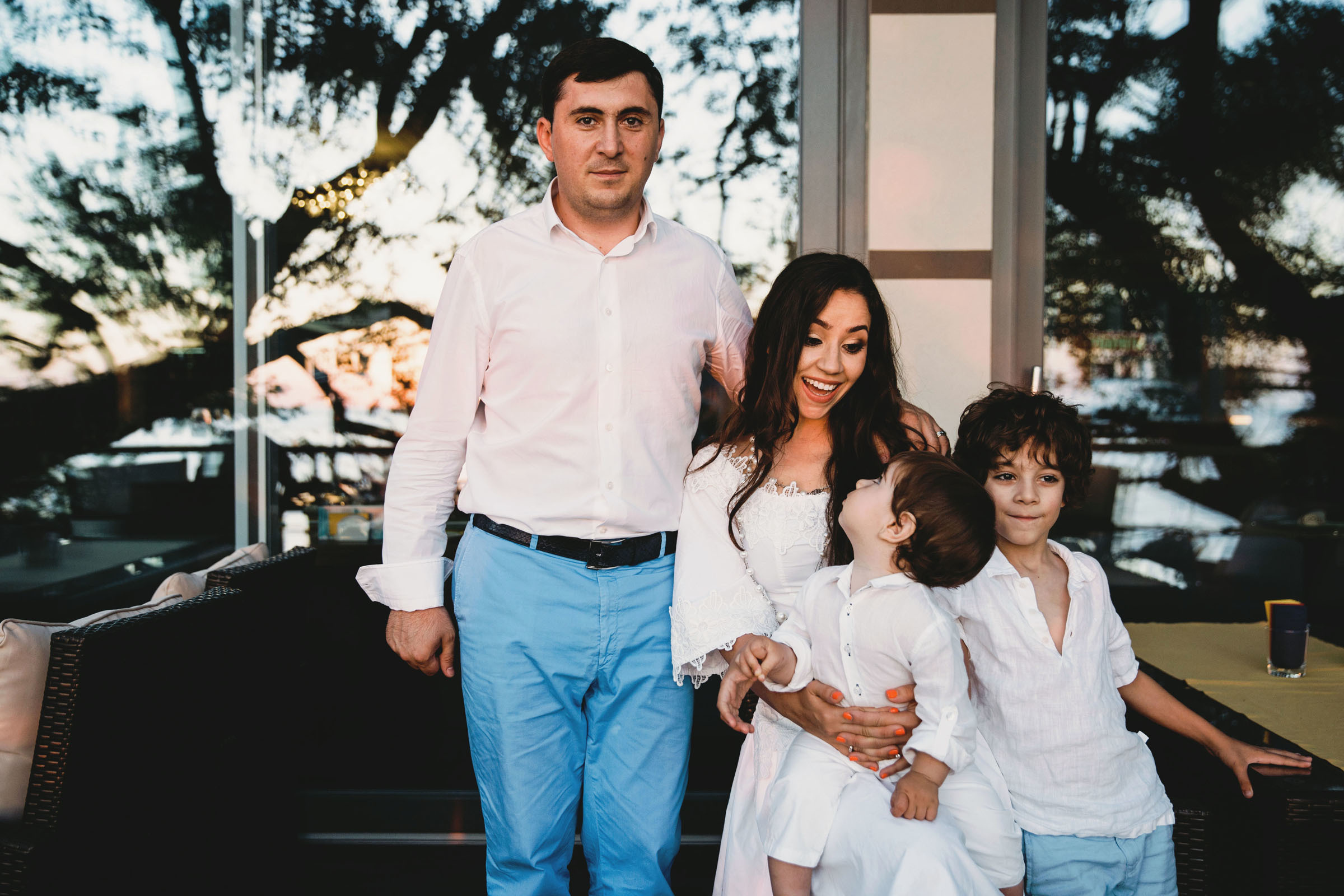 Звук бегущих ног // Карен_Рузанна_Давид_Арам. Фотограф Алутера Ирина