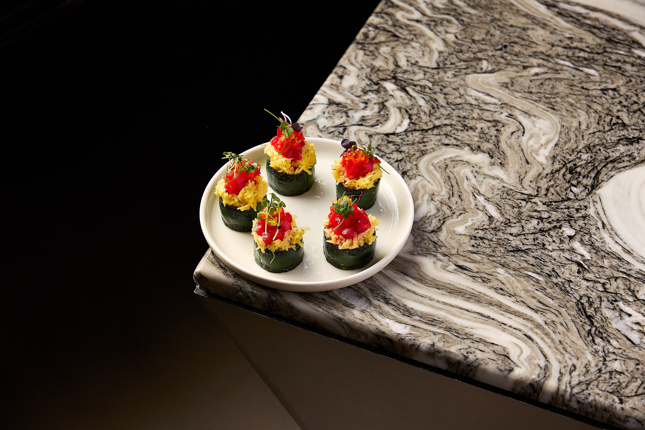 Hookah Place Dishes. Evgeny Yatsenko — Photographer in Dubai