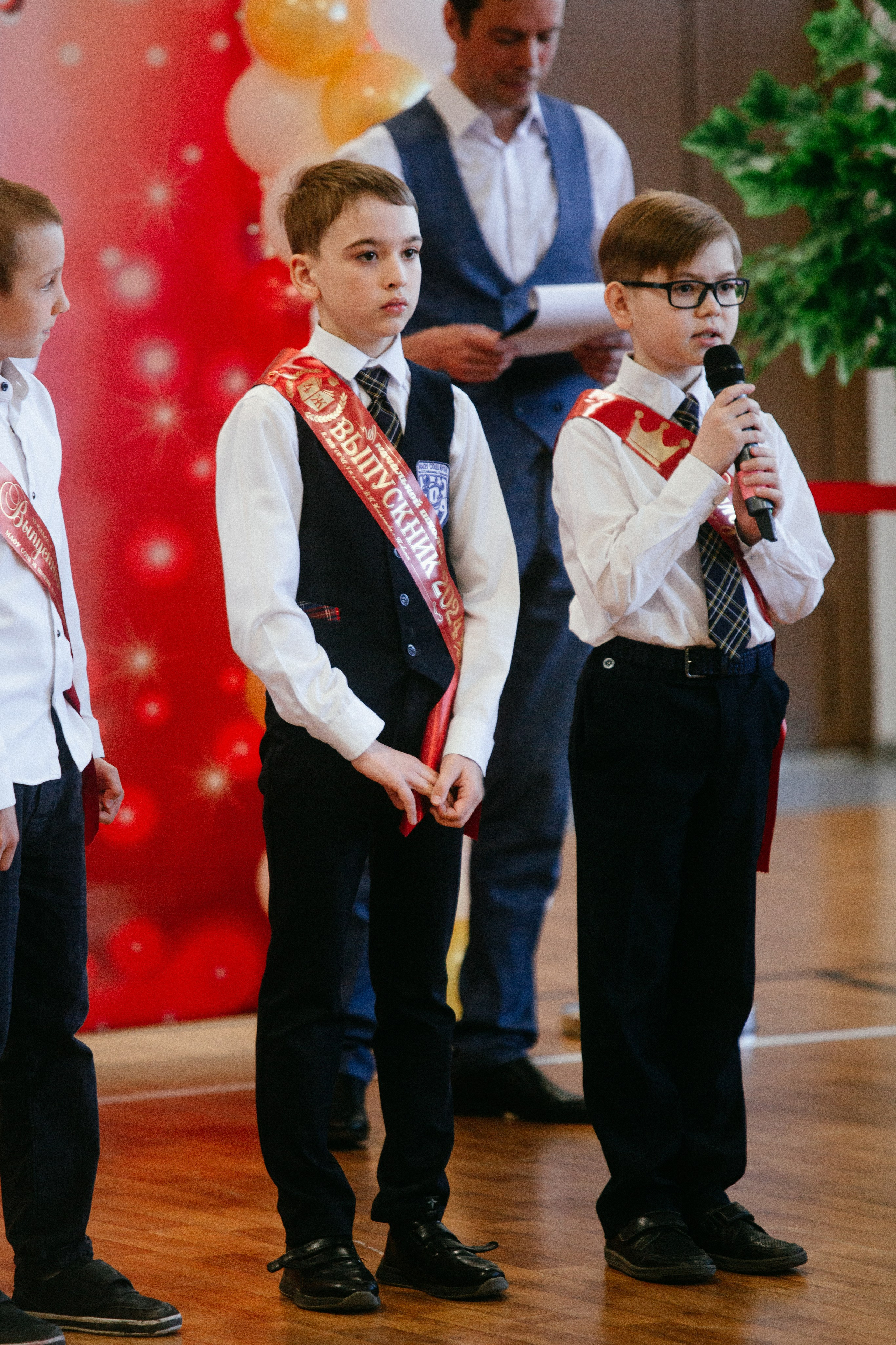 Выпускной в начальной школе. Арт-фотограф Крис Л. в Тобольске: портрет, семейные, свадьбы