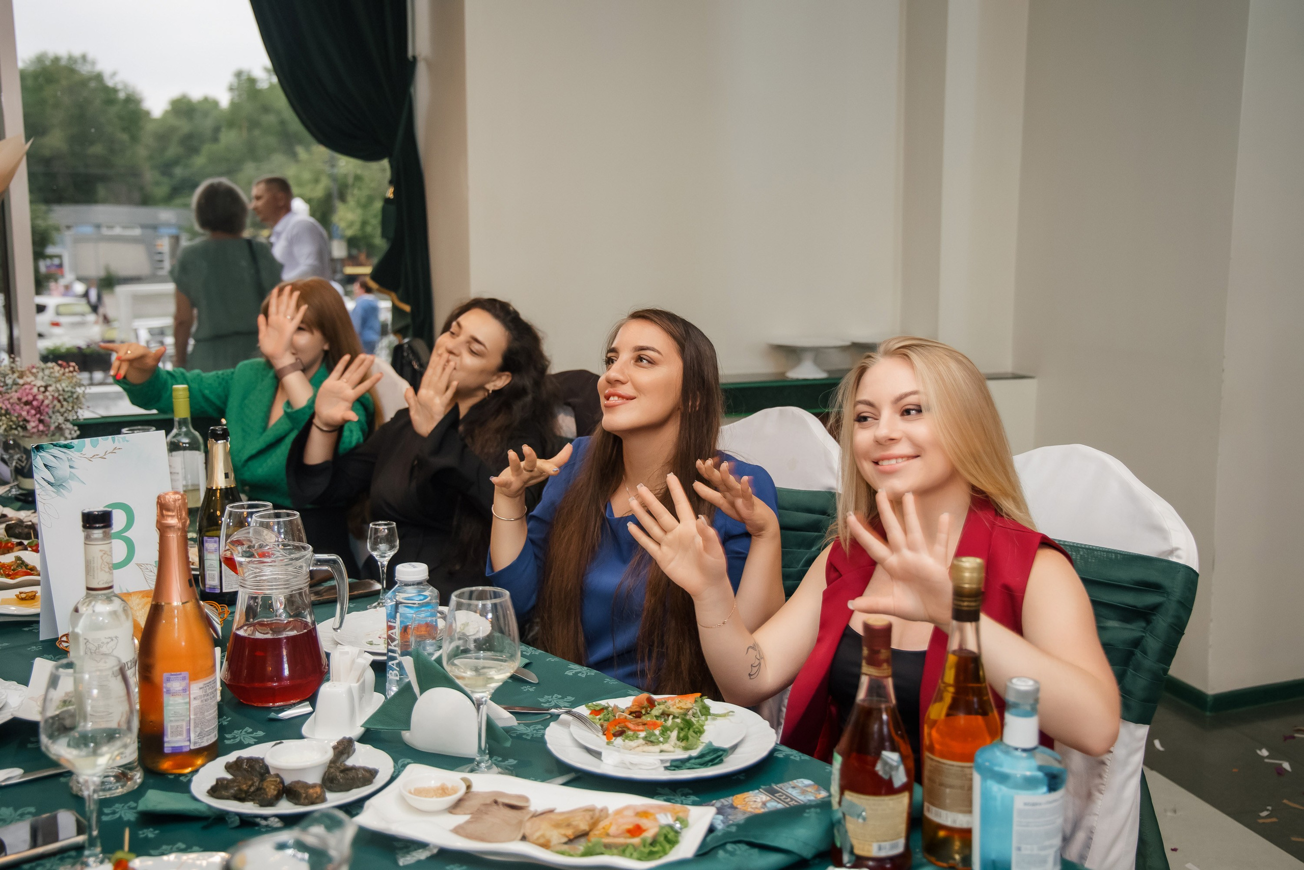 Ксения и Максим. Сборы Sopka. Прогулка по городу. Свадебный фотограф в Хабаровске