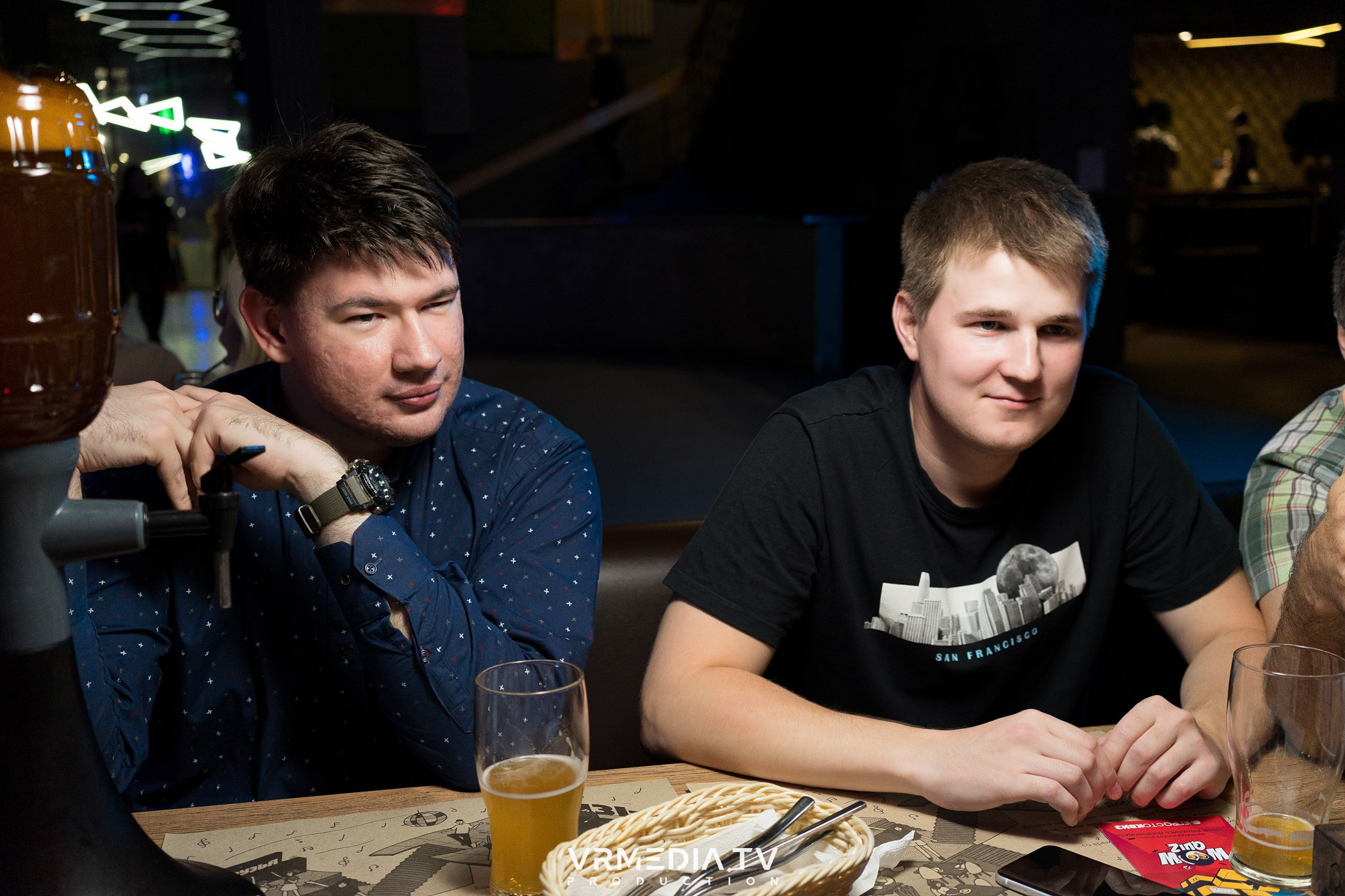 WoW QuiZ в баре «Друзья»