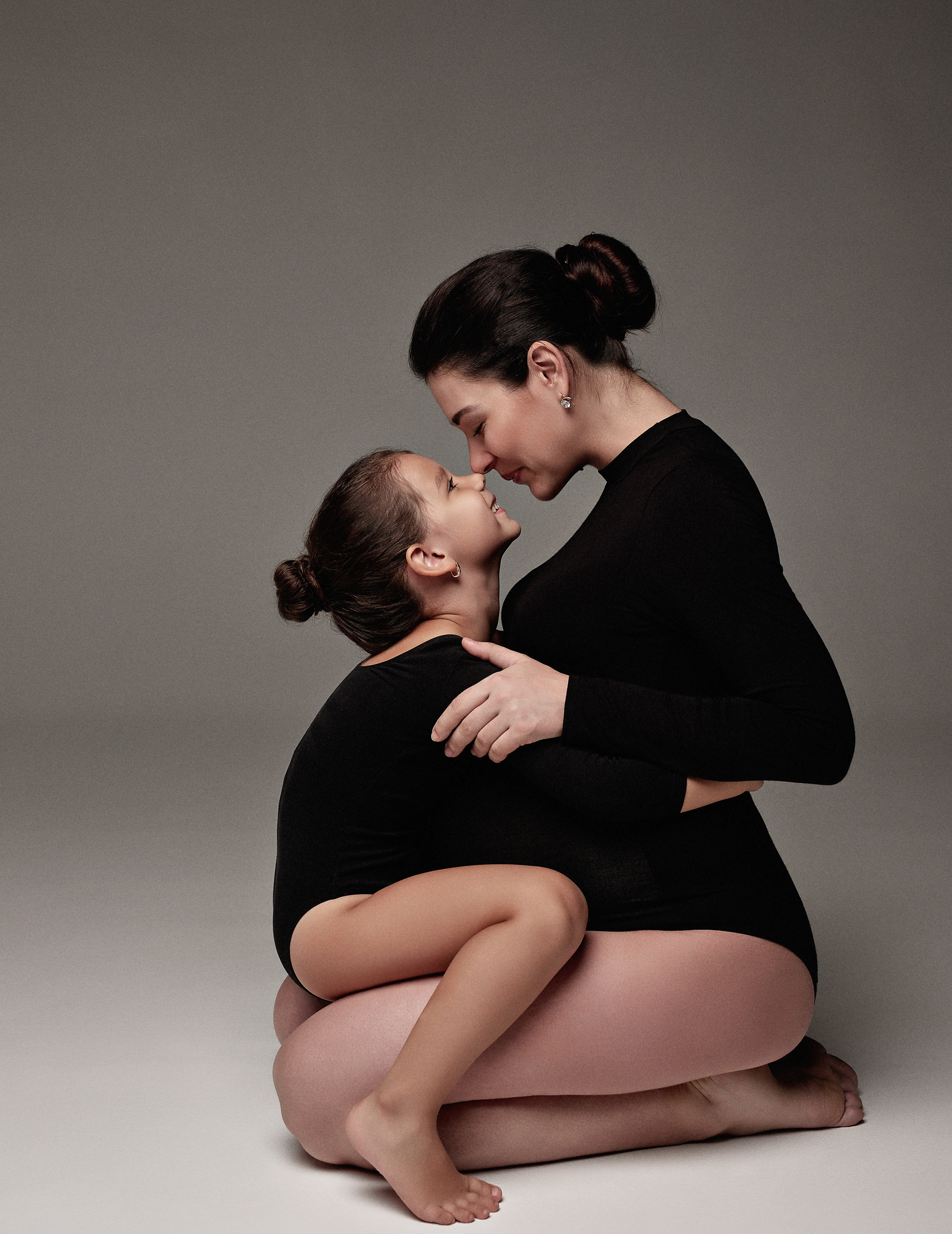 Фотосессия беременности в Астрахани. Фотограф в Астрахани съемка семей беременности лавстори