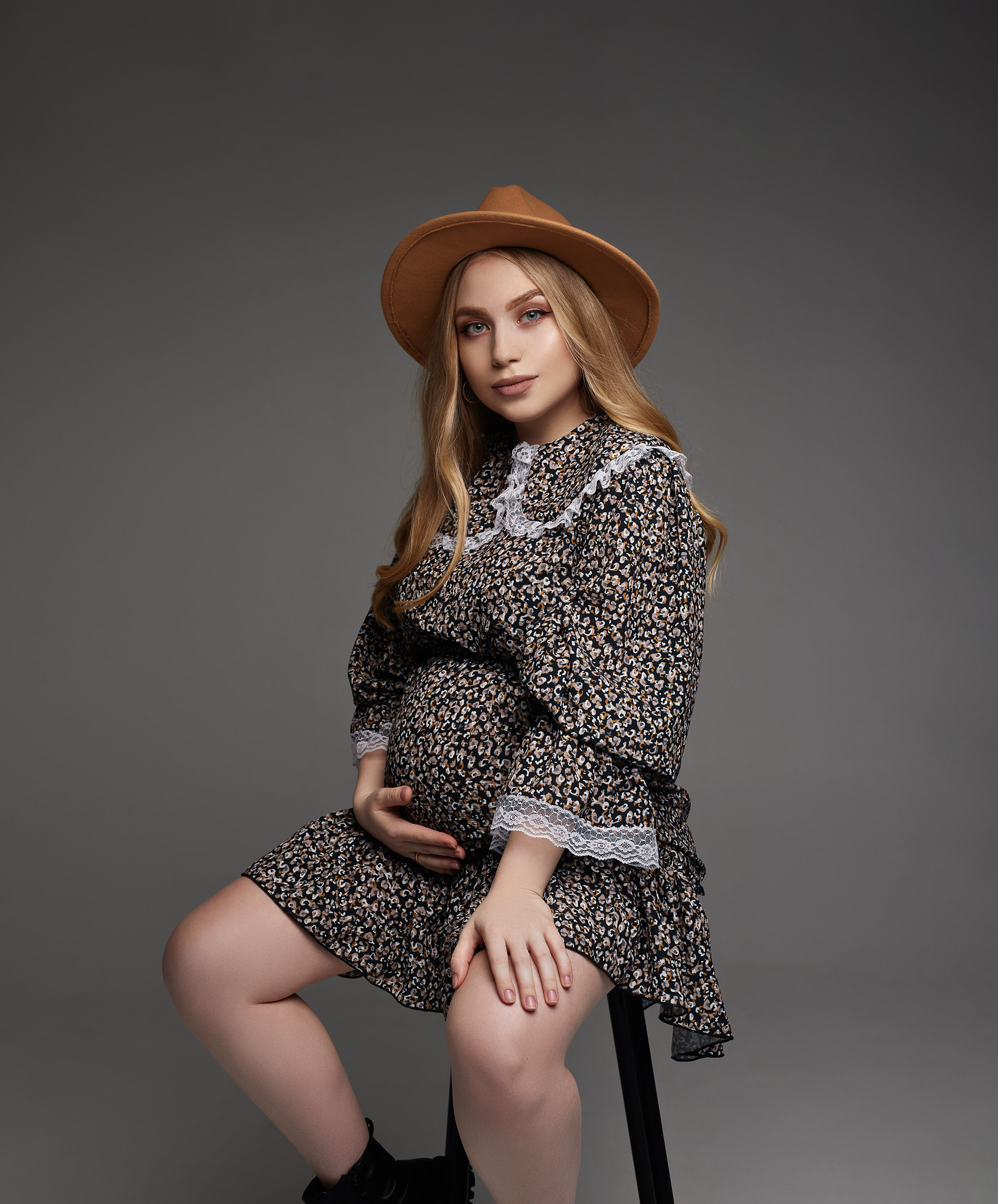 Фотосессия беременности в Астрахани. Фотограф в Астрахани съемка семей беременности лавстори