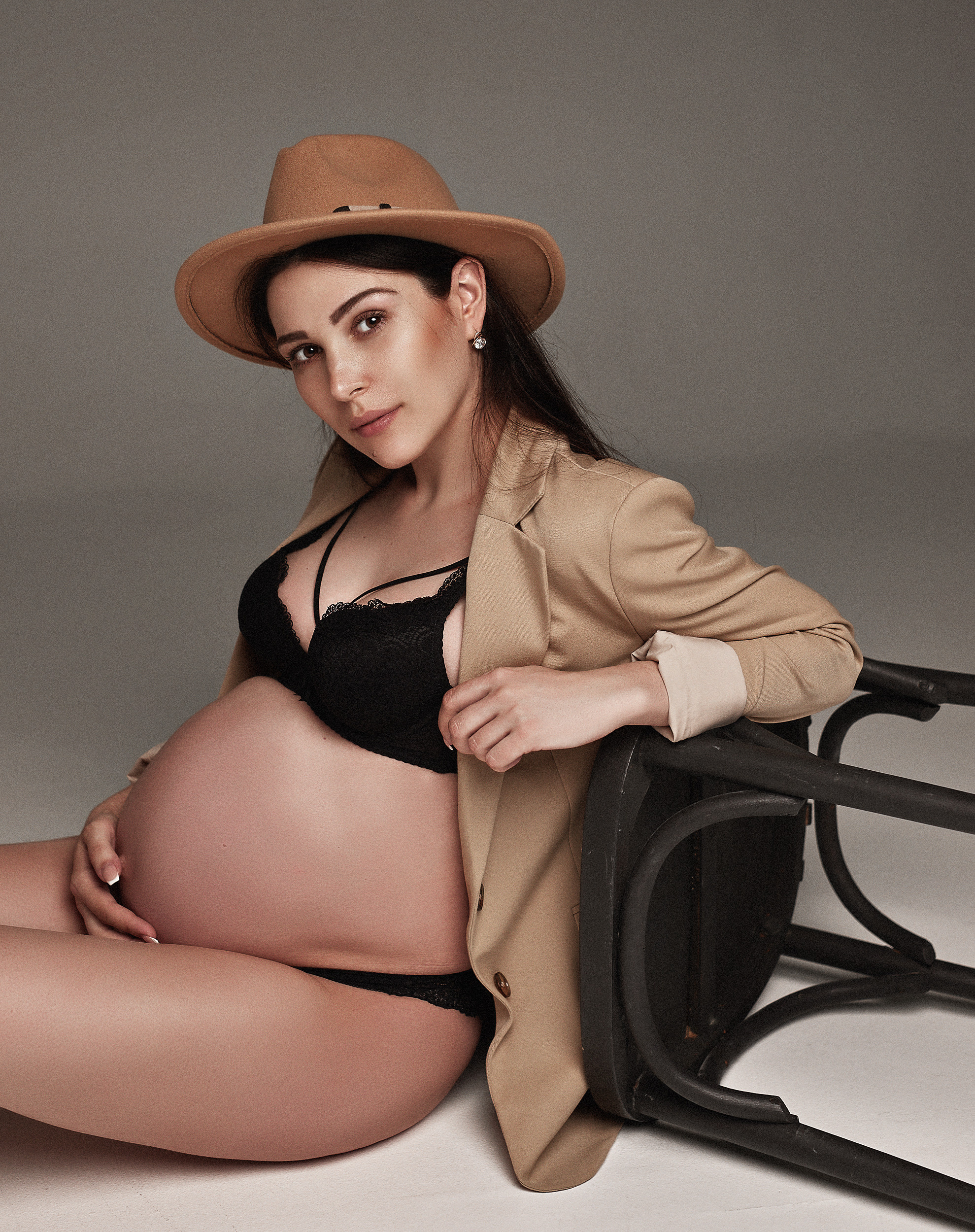 Фотосессия беременности в Астрахани. Фотограф в Астрахани съемка семей беременности лавстори