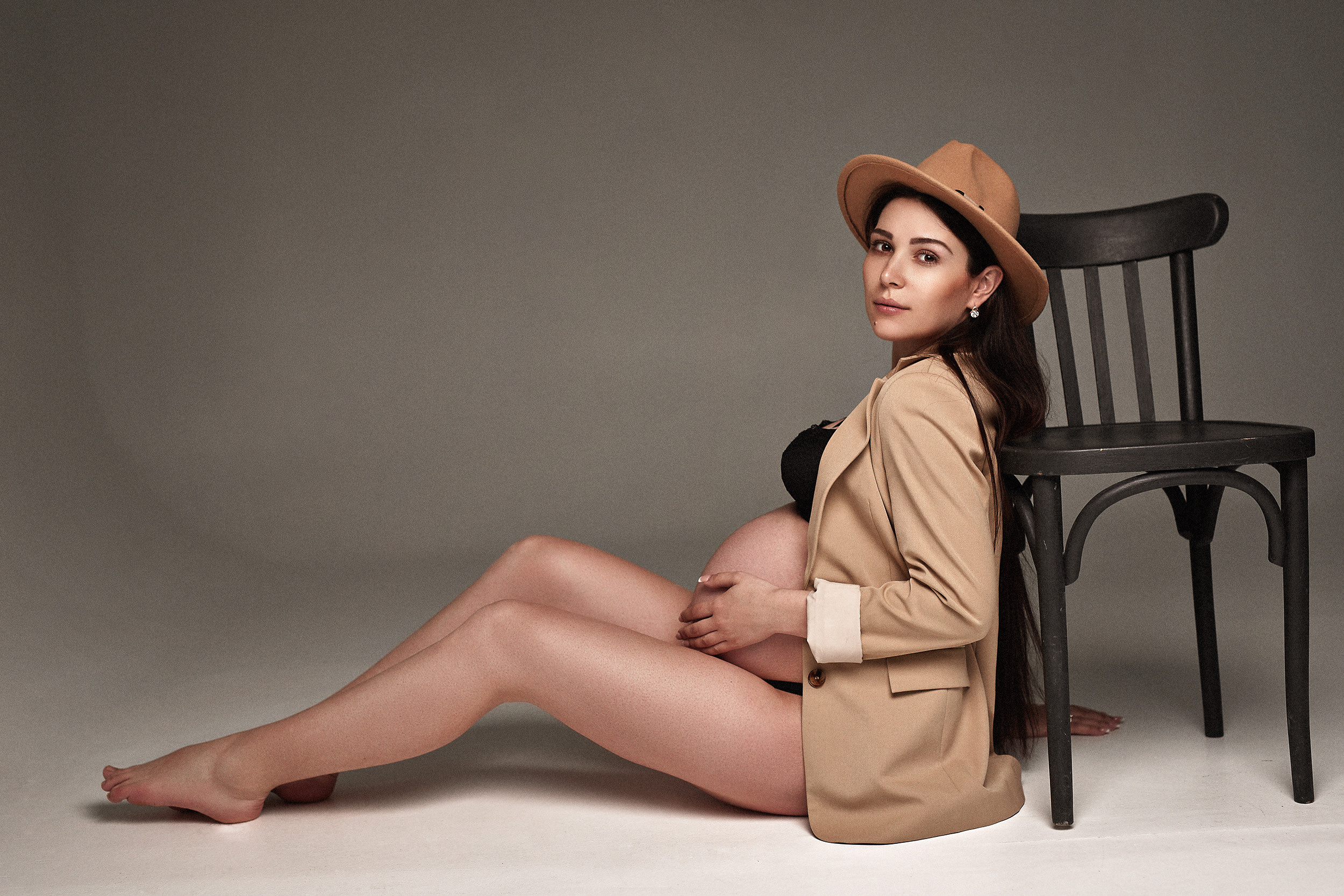 Фотосессия беременности в Астрахани. Фотограф в Астрахани съемка семей беременности лавстори