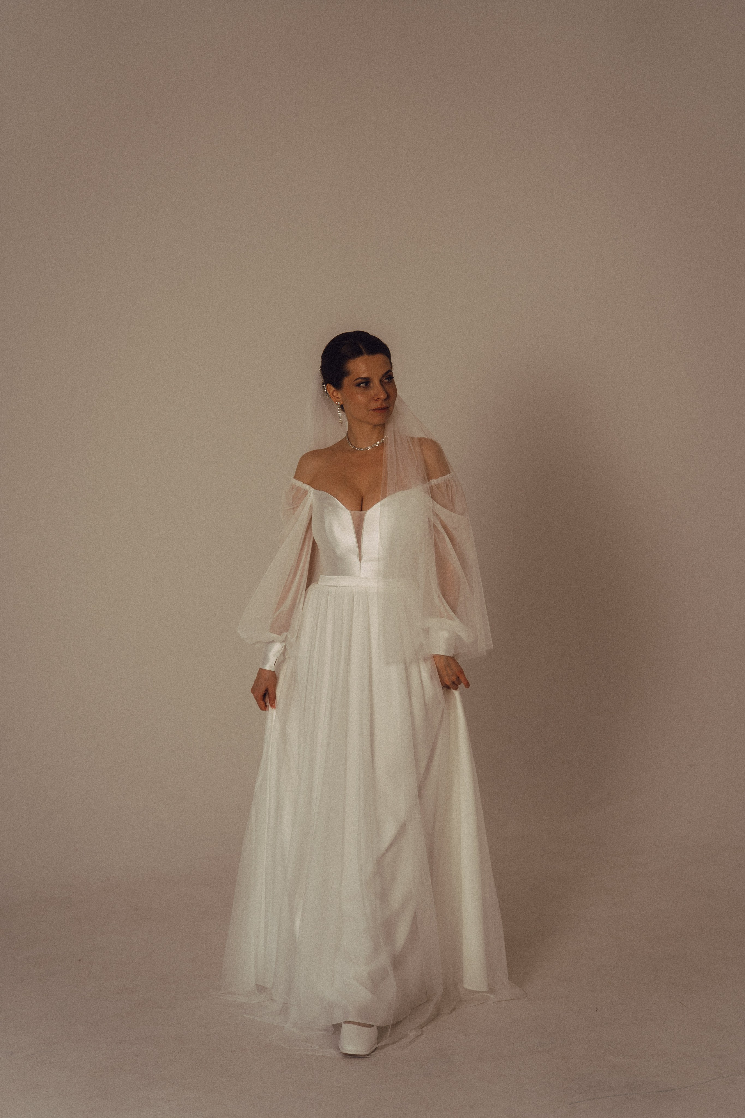 СВАДЕБНАЯ СЬЕМКА ВО ВТОРОМ ДВОРЦЕ (ДЕКАБРЬ) ТАКЖЕ СЬЕМКА В СТУДИИ НА ЧЕРНЫШЕВСКОЙ. Профессиональный фотограф, Санкт-Петербург — Виктория Богомолова