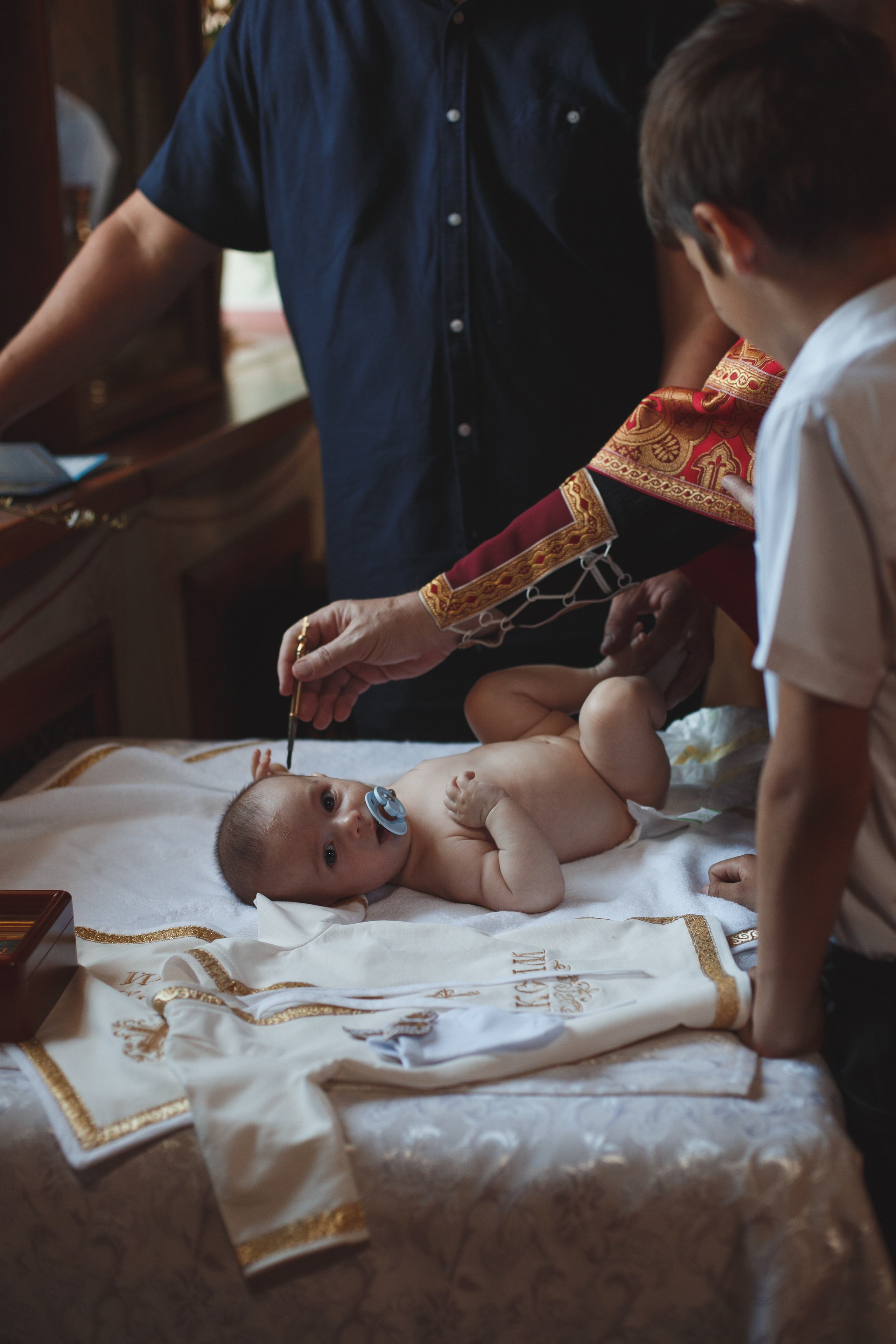 Фотосъёмка таинства крещения в Белгороде. Свадебный и контент фотограф в Белгороде Ярослав Гаврилейченко