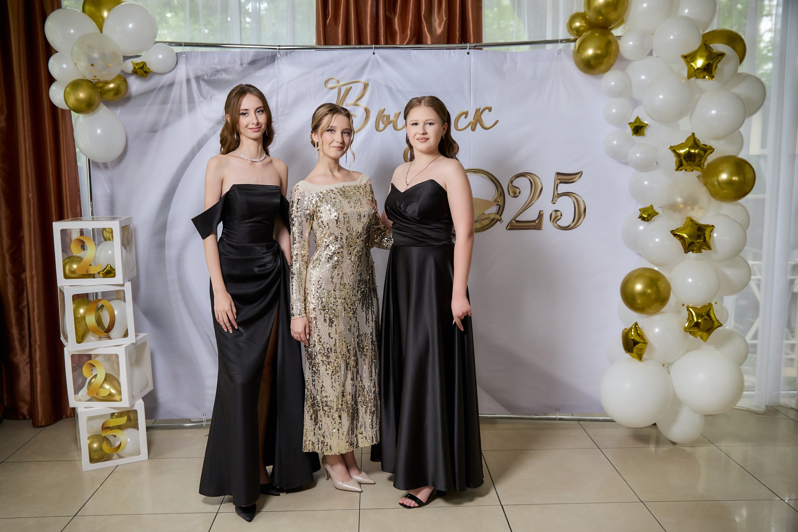 ШКОЛЬНИКИ. ВЫПУСКНОЙ. «КАСПИЙ». Фотограф Татаринов Андрей (Донецк / Макеевка)