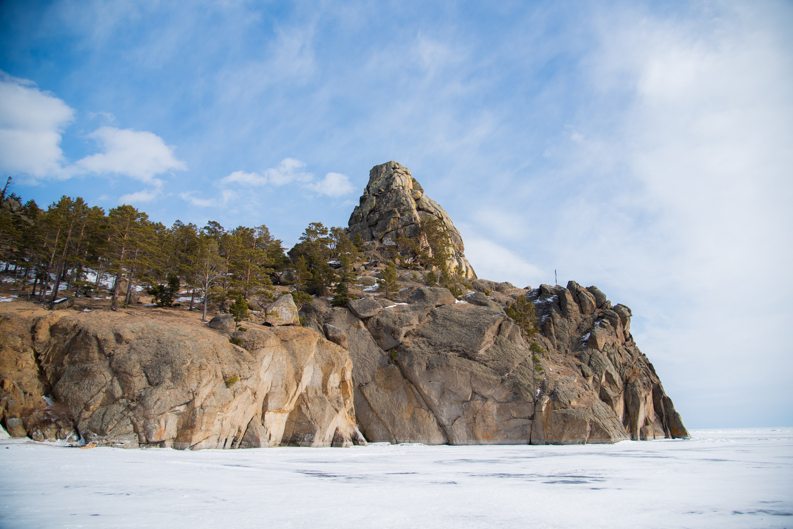 Большое Голоустное. Байкал. Занимаюсь профессиональной фотографией и живу рядом с Байкалом. Работаю в разных жанрах