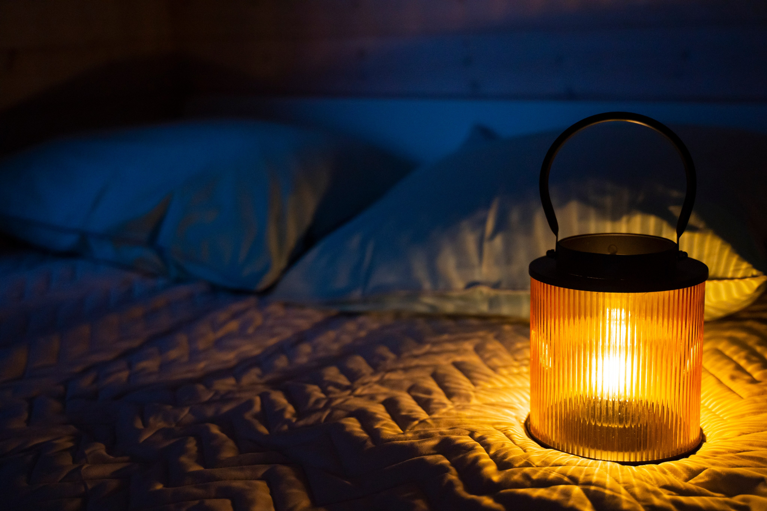 Интерьерная съемка частного гостевого дома. Занимаюсь профессиональной фотографией и живу рядом с Байкалом. Работаю в разных жанрах