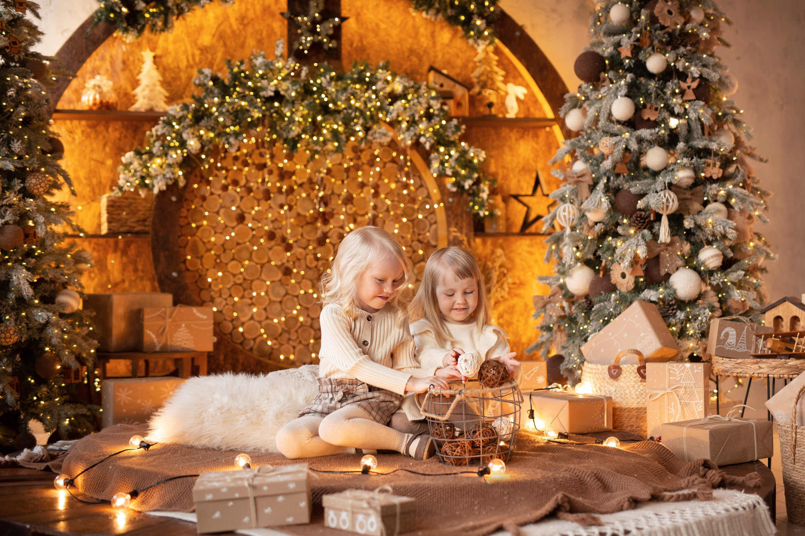 Семья в новогодней студии. Семейный и детский фотограф в Москве Юлия