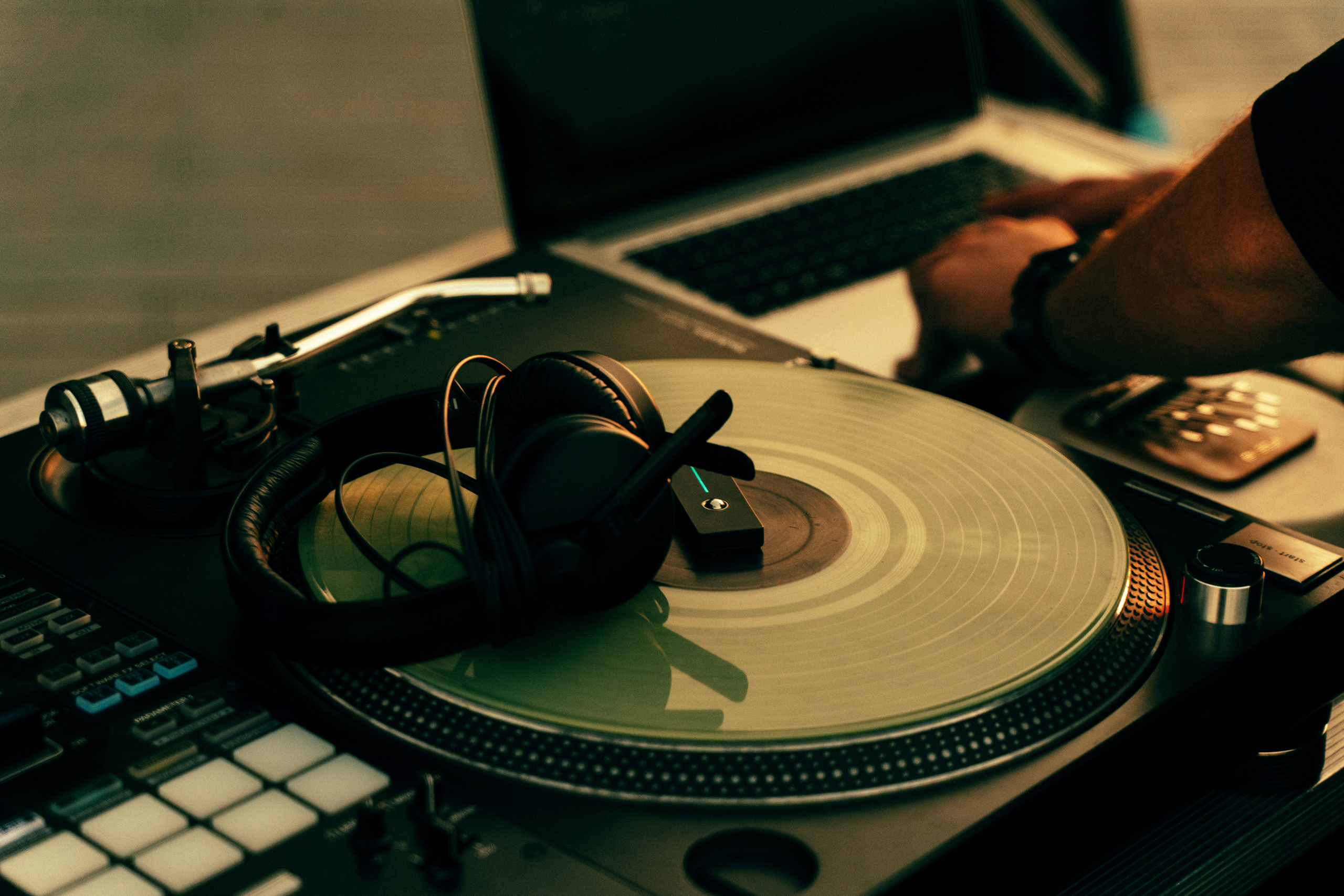 Фото для комьюнити диджеев @vetka_music. Саша Копылов, фотограф в Казани