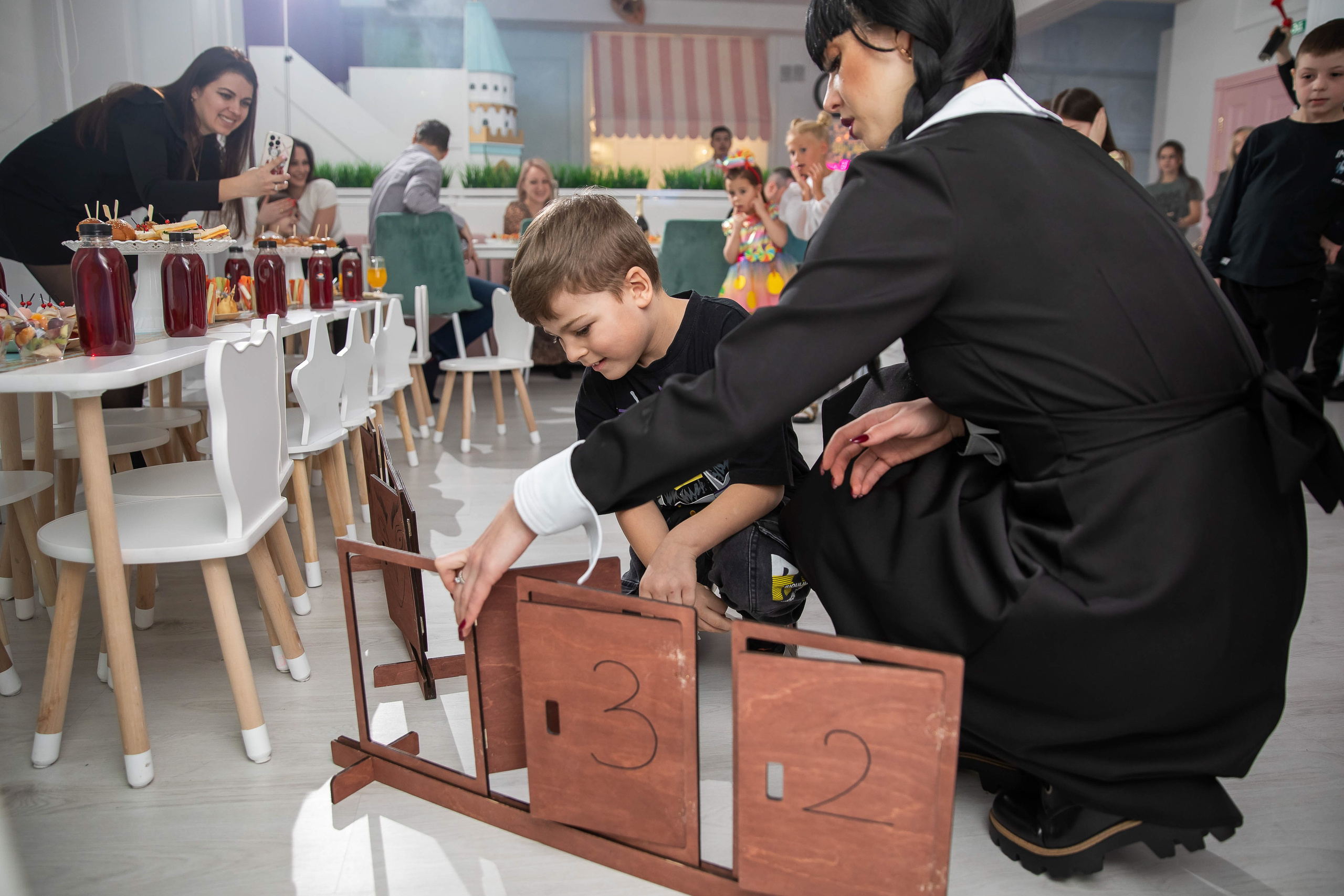 День рождения в стиле «Уэнсдэй». NesterovaMaria.ru