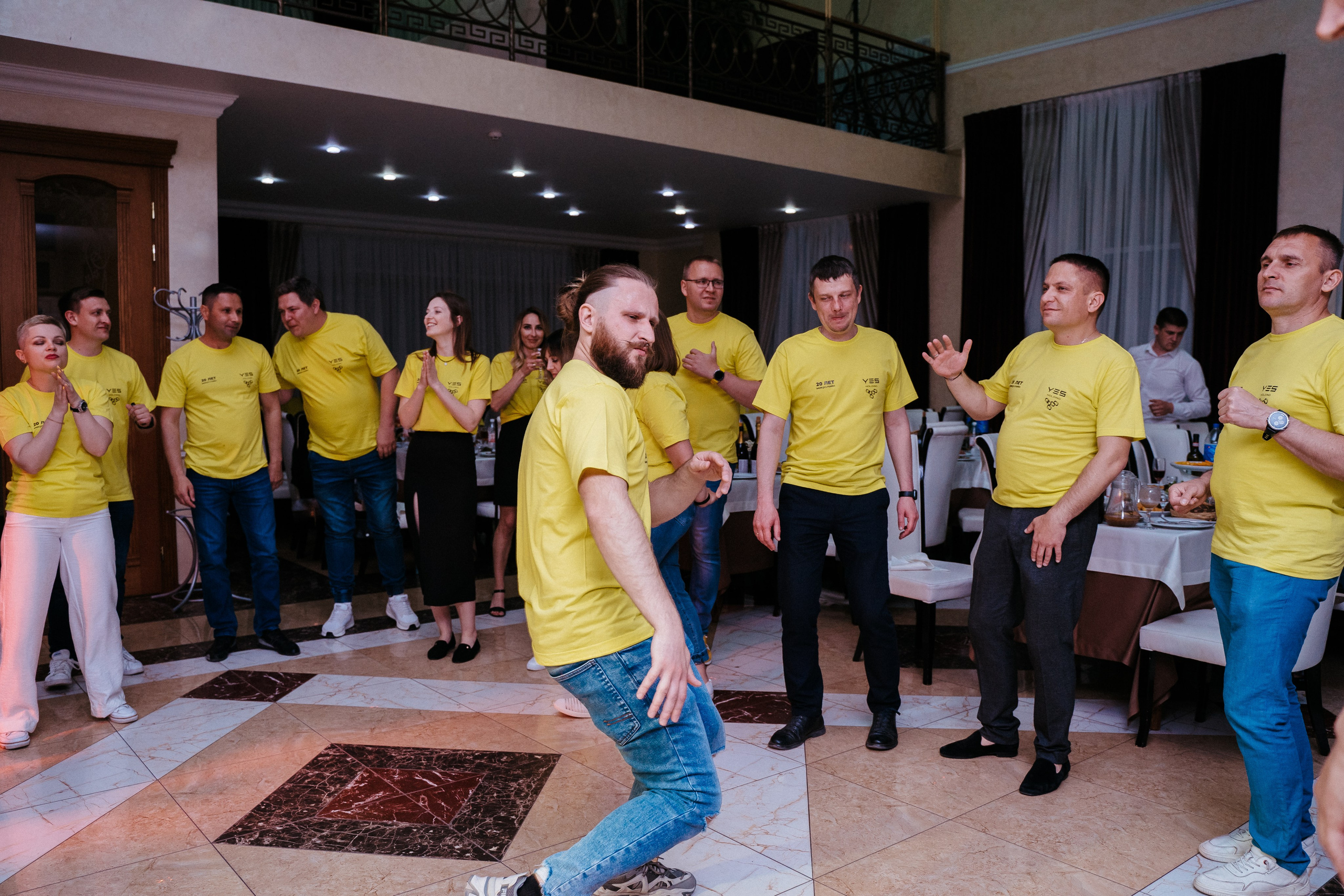 Yes Holding. Свадебный фотограф в Симферополе