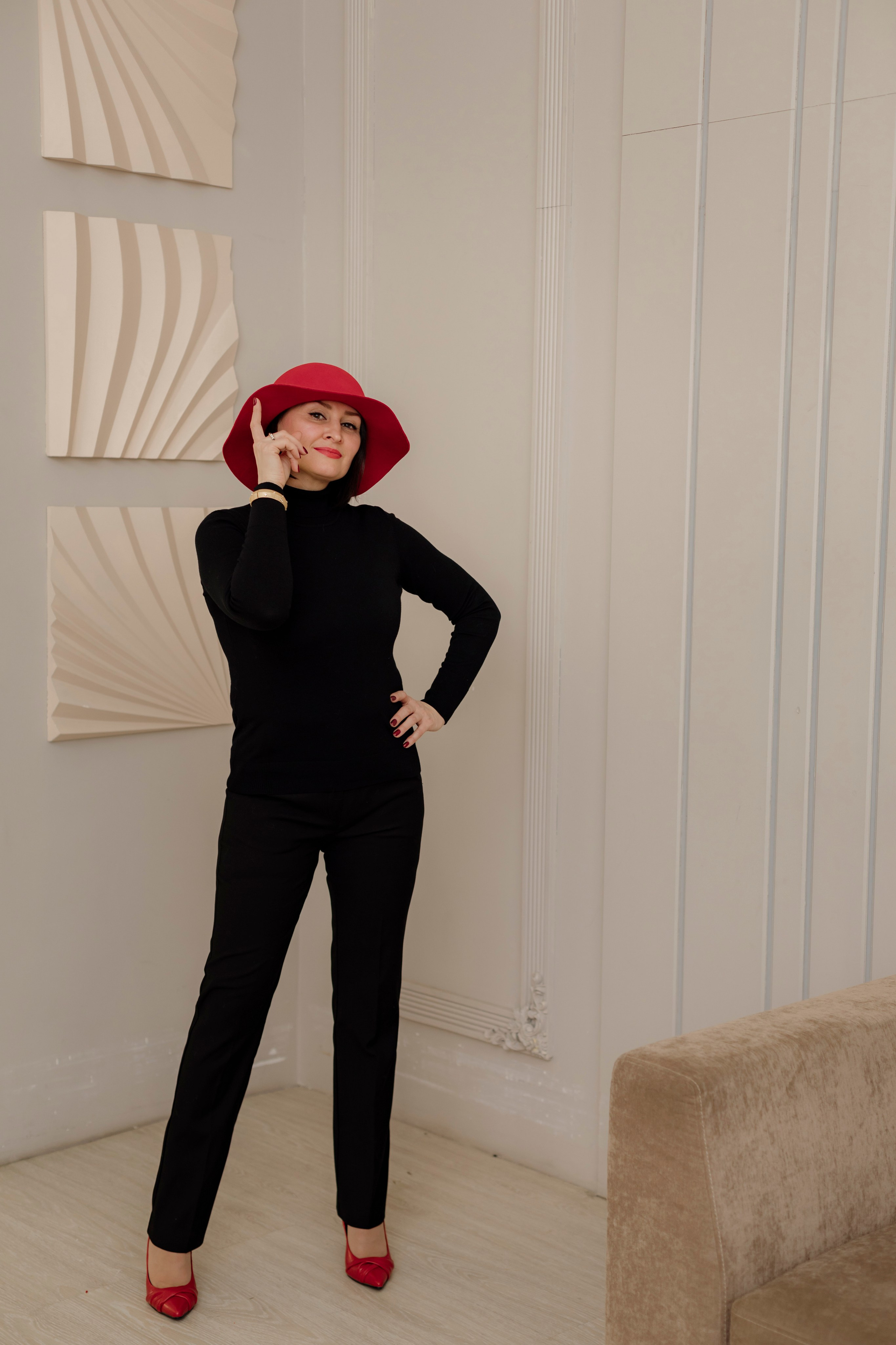 Контент для соц сетей и сайта стилист. Деловая и Бизнес съемка в  Москве Инесса Грушко