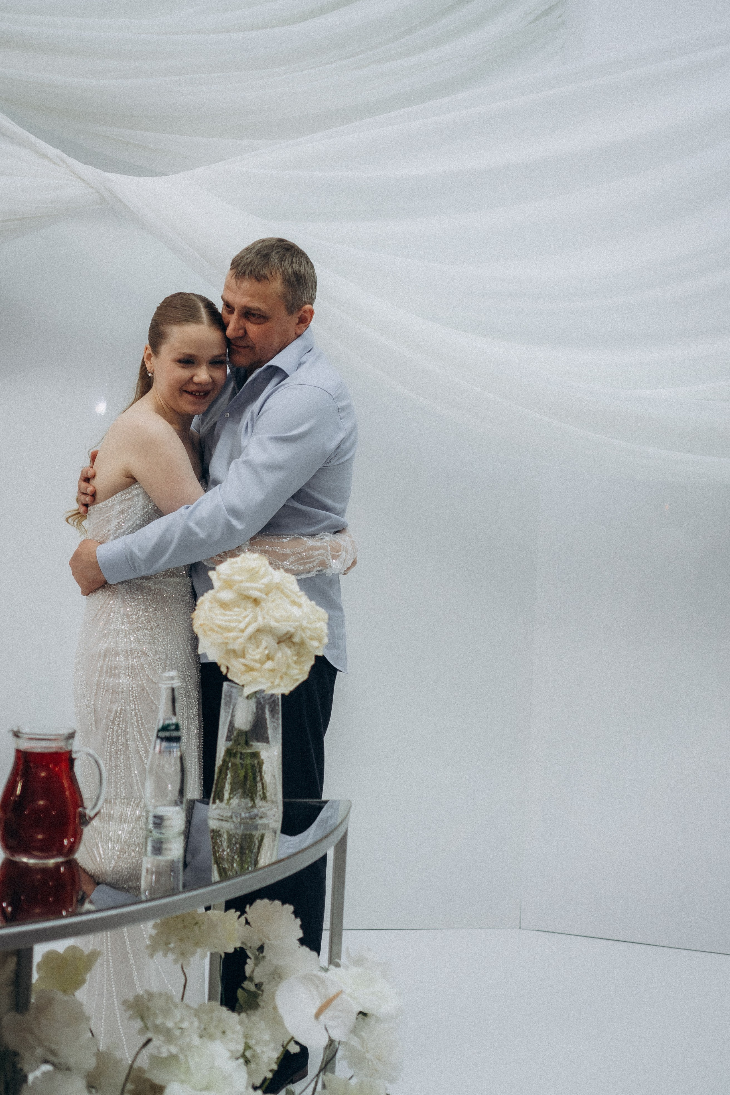 ТАНЕЦ С ПАПОЙ СВАДЕБНМ БАНКЕТЕ (СНЯТО В СИБИРЕ В НИЖНЕВАРТОВСКЕ). Профессиональный фотограф, Санкт-Петербург — Виктория Богомолова