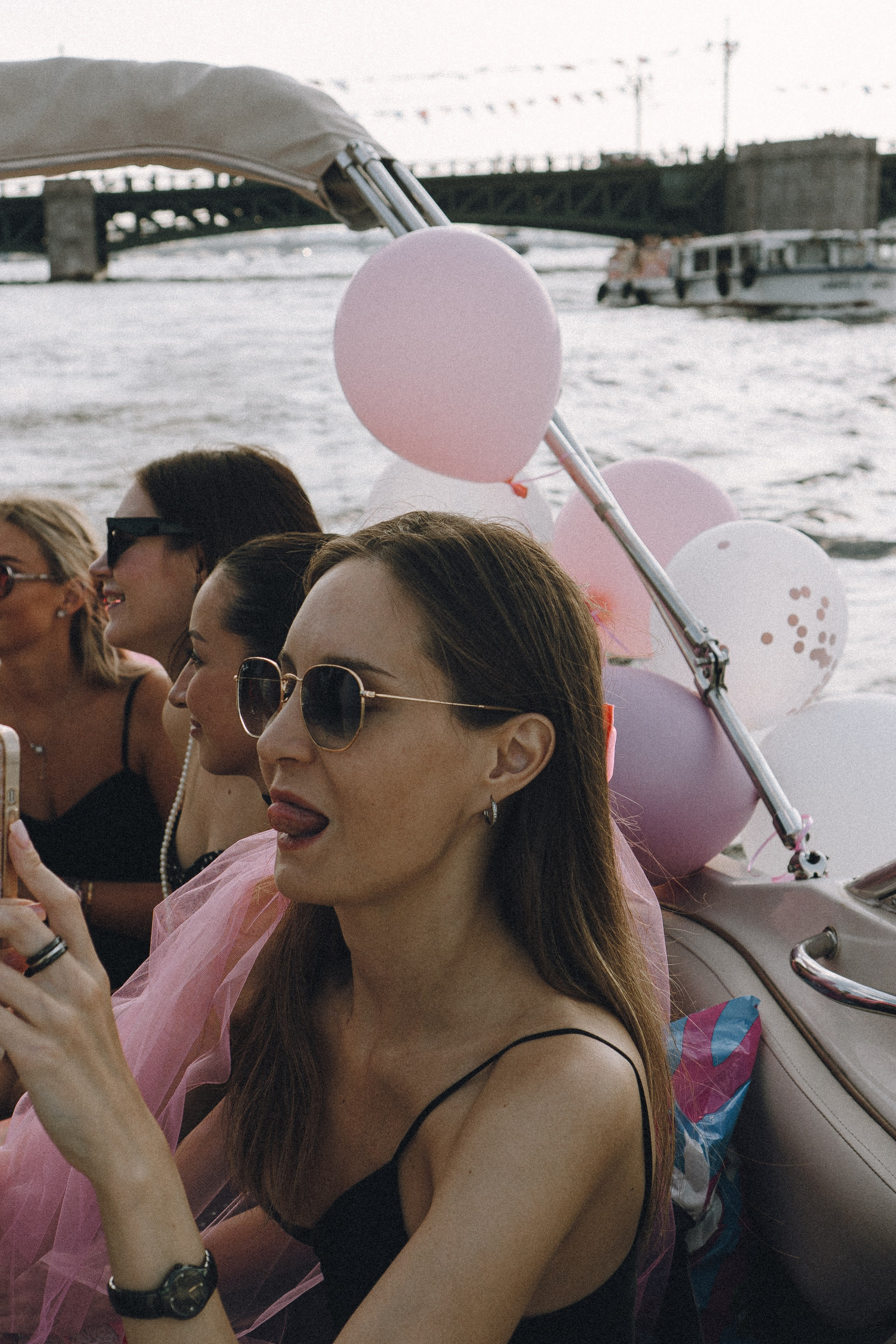 ДЕВИЧНИК НА КАТЕРЕ. Профессиональный фотограф, Санкт-Петербург — Виктория Богомолова