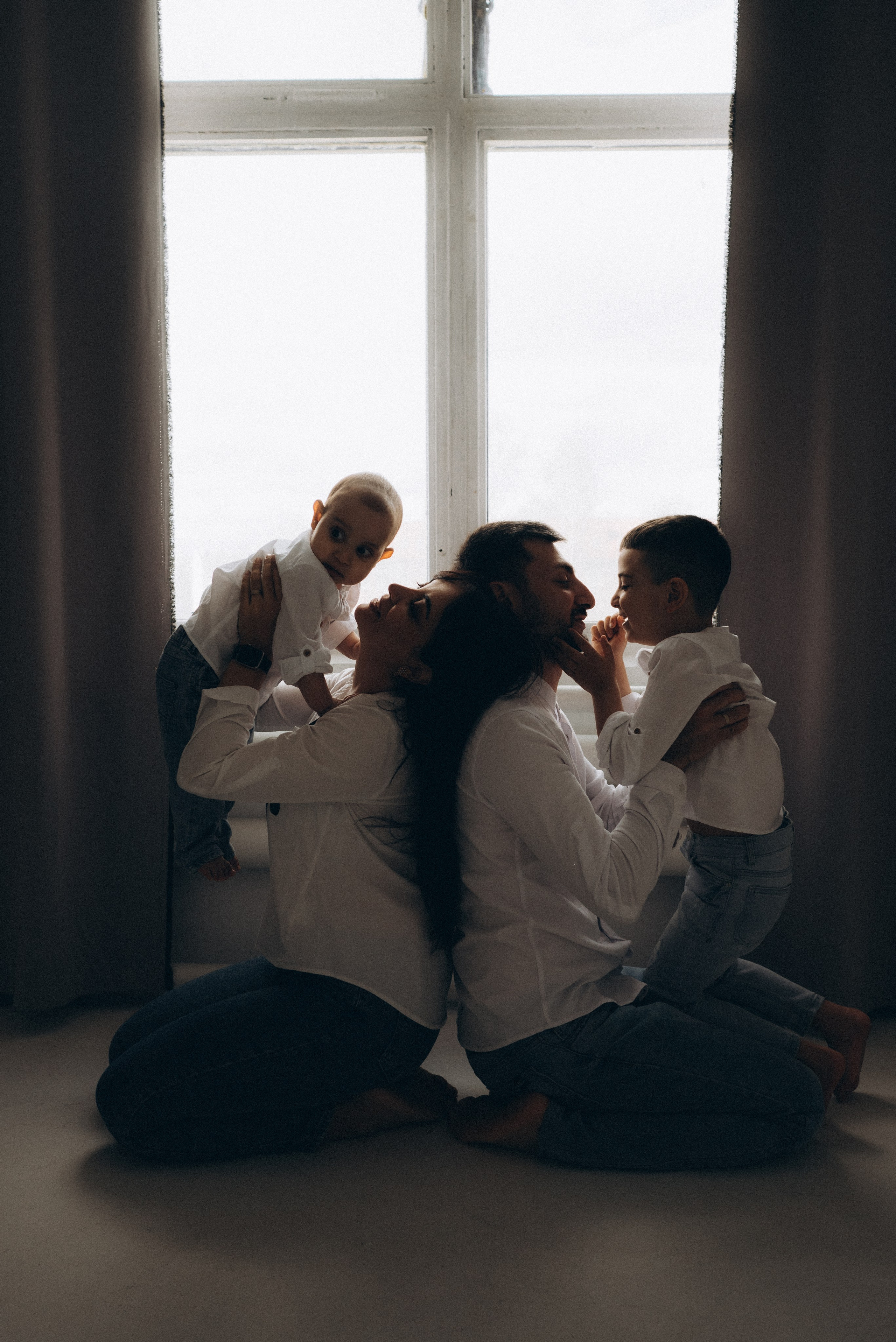 Мнацакан, Сюзанна, Рафаэль и Микаэль. Суханова Регина Фотограф Сергиев Посад