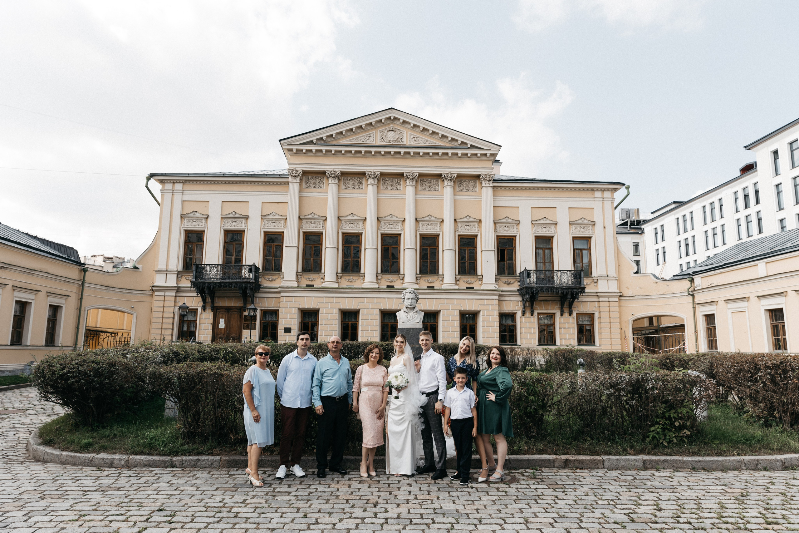 Свадебная фотосессия в Библиотеке имени Пушкина