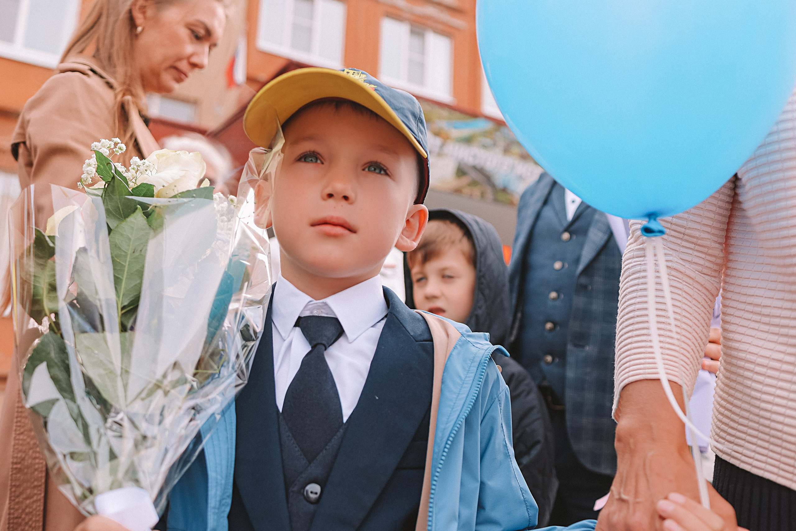 1 сентября линейка+кл час+портреты. Семейный фотограф Тюмень, фотограф на роды Салмина Мария
