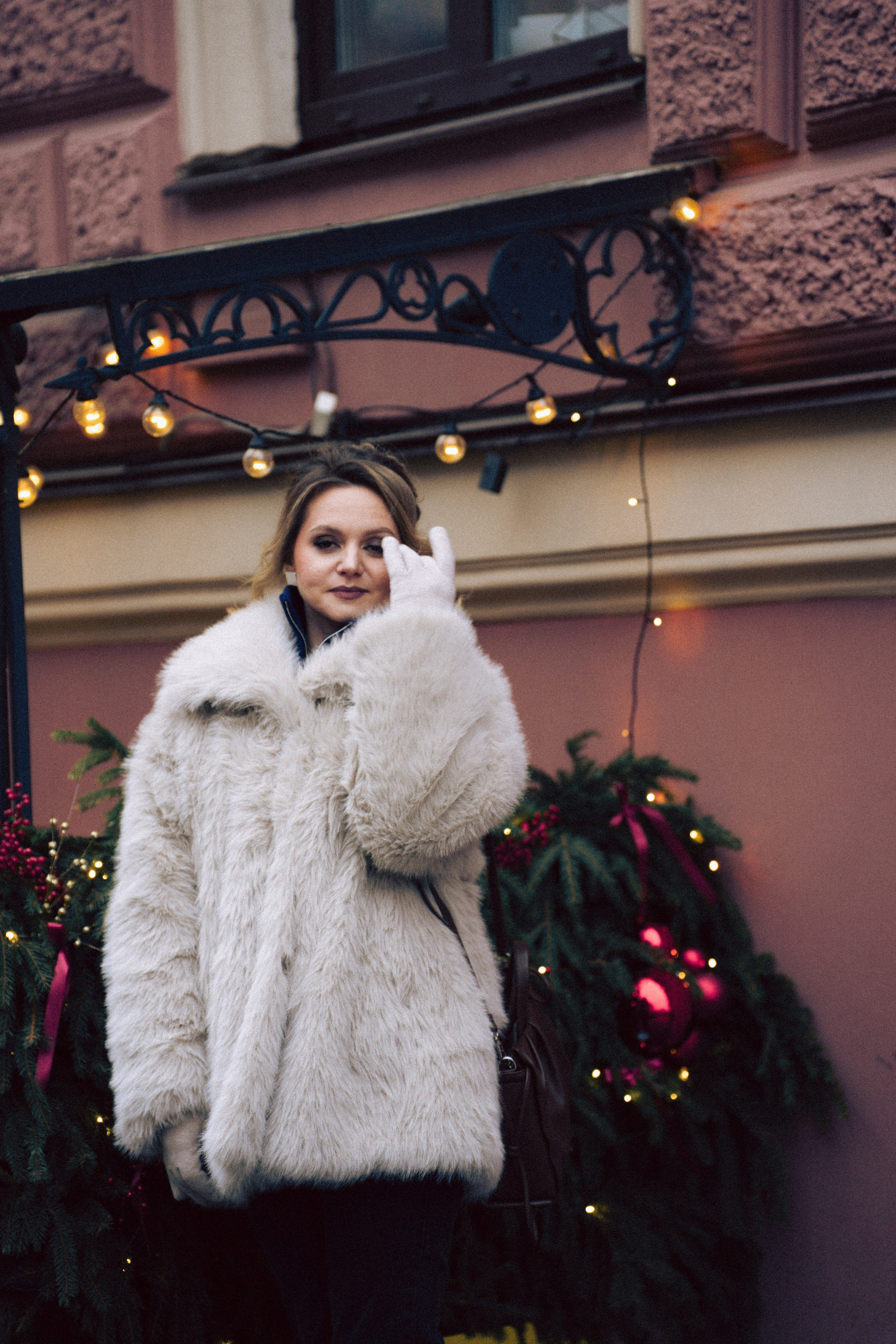 НОВОГОДНЯЯ ФОТОСЕСИИЯ В СТУДИИ ДЛЯ ДЕВУШКИ И ПРОГУЛКА ПО ЧЕРНЫШЕВСКОЙ. Профессиональный фотограф, Санкт-Петербург — Виктория Богомолова