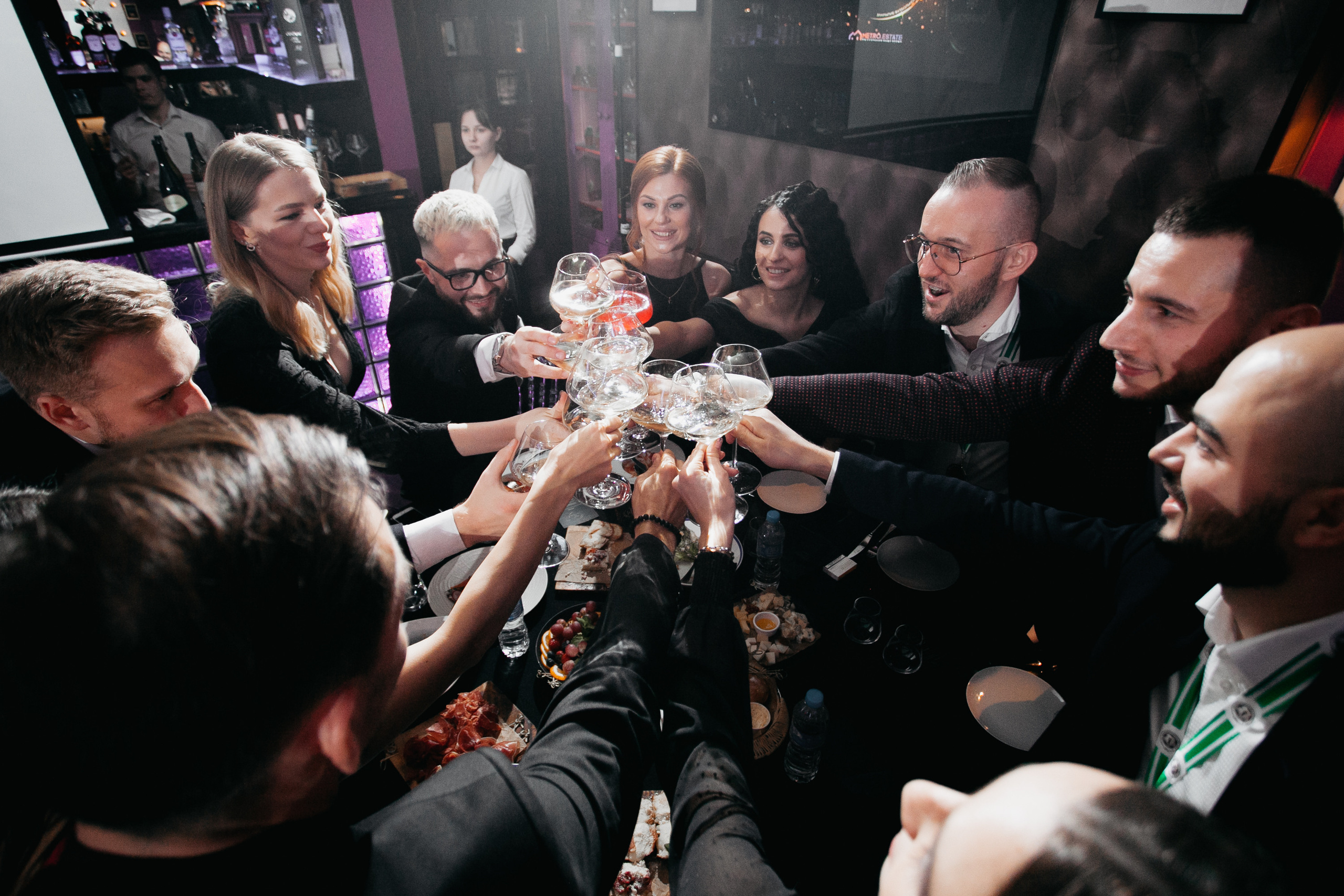 МФК Метро Недвижимость. Свадебный фотограф в Ярославле Андрей Перегудов