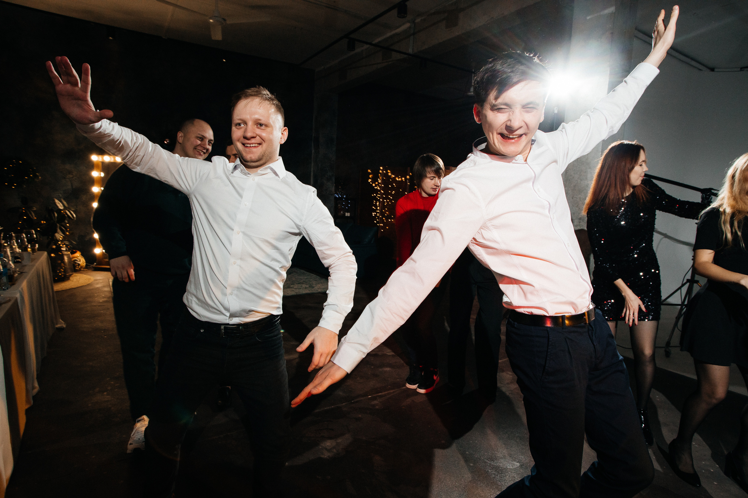 Мы Выжили!. Свадебный фотограф в Ярославле Андрей Перегудов