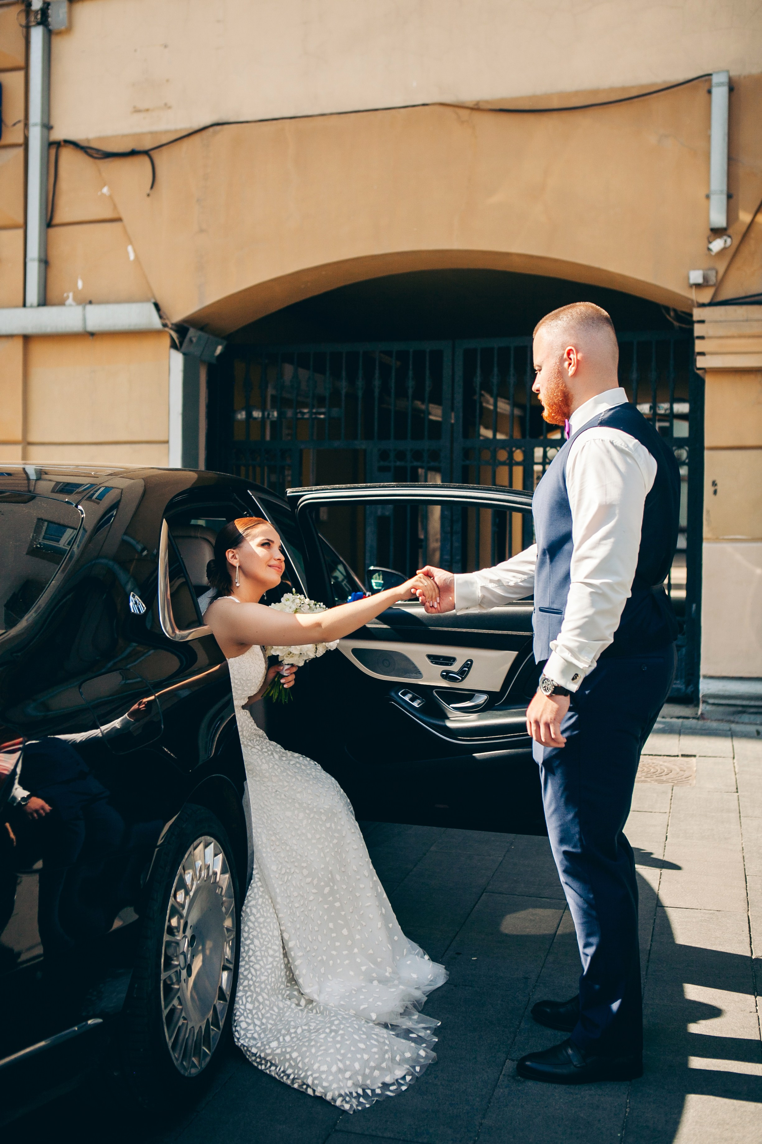 Свадебная фотосессия в отеле hartwell hotel и на патриарших прудах. Фотограф Ольга Ефремова