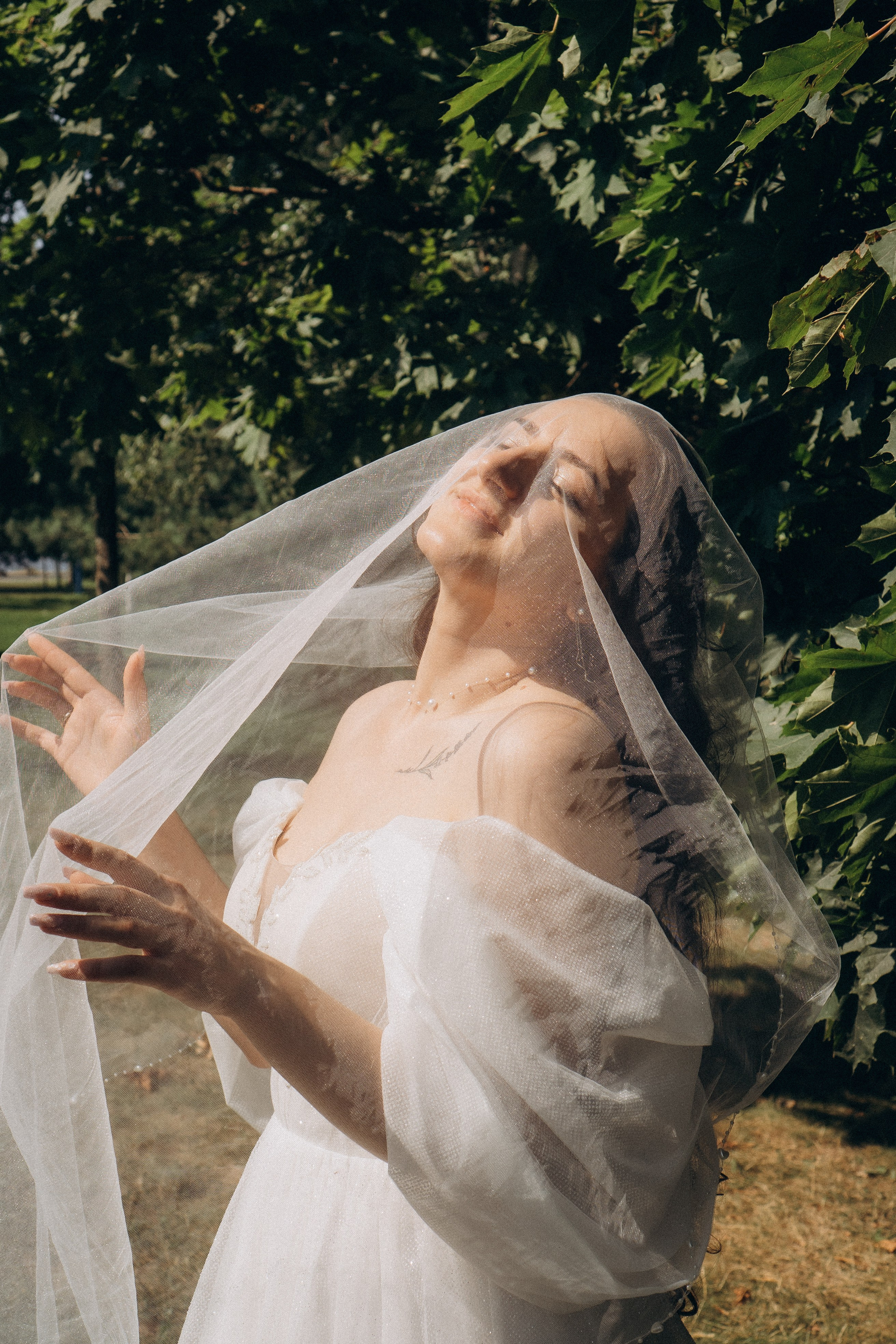 СВАДЕБНАЯ СЬЕМК В ПАРКЕ 300-ЛЕТИЯ. Профессиональный фотограф, Санкт-Петербург — Виктория Богомолова