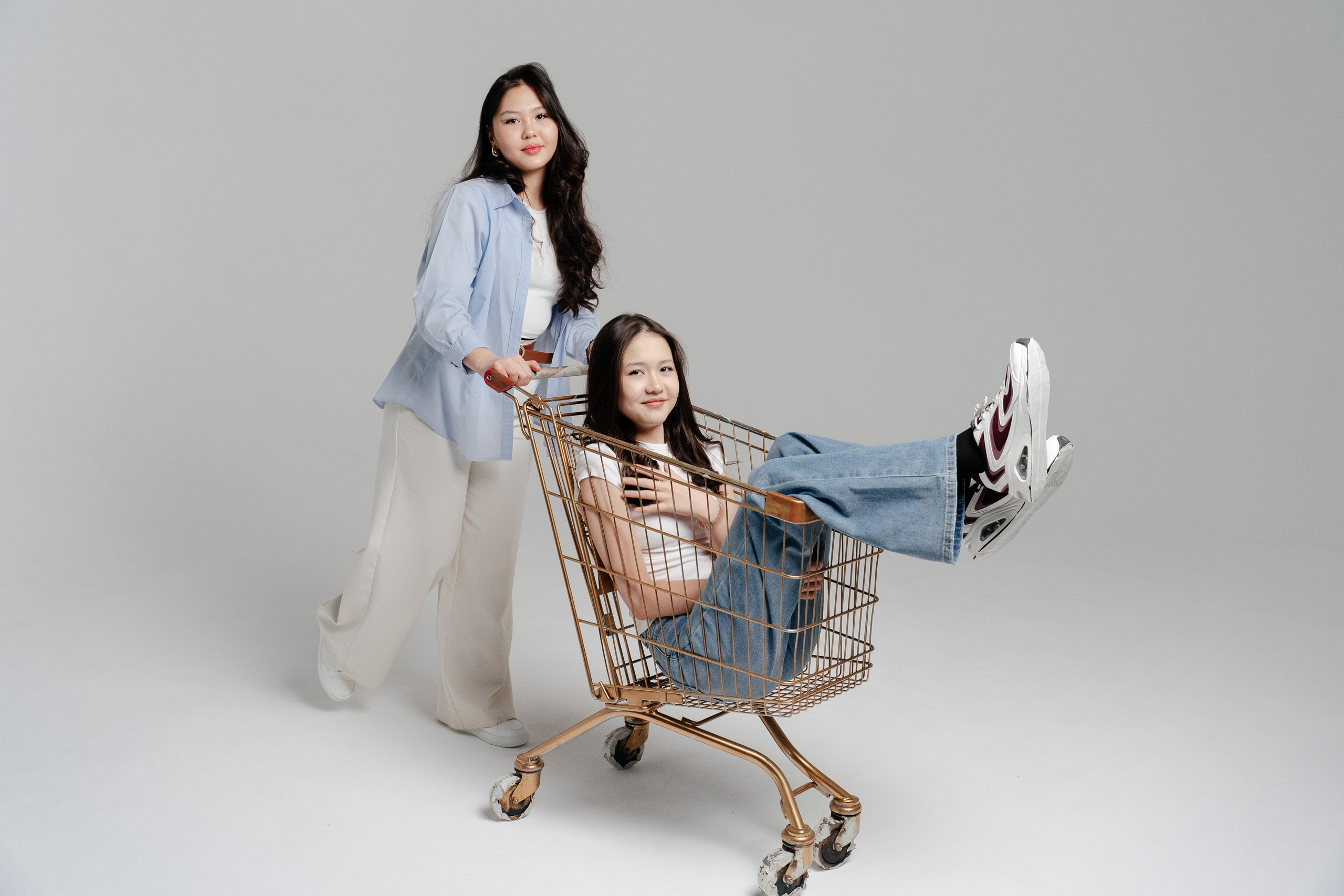 Личный разворот. Выпускные альбомы в Нур-Султане (Астана) и по всему Казахстану