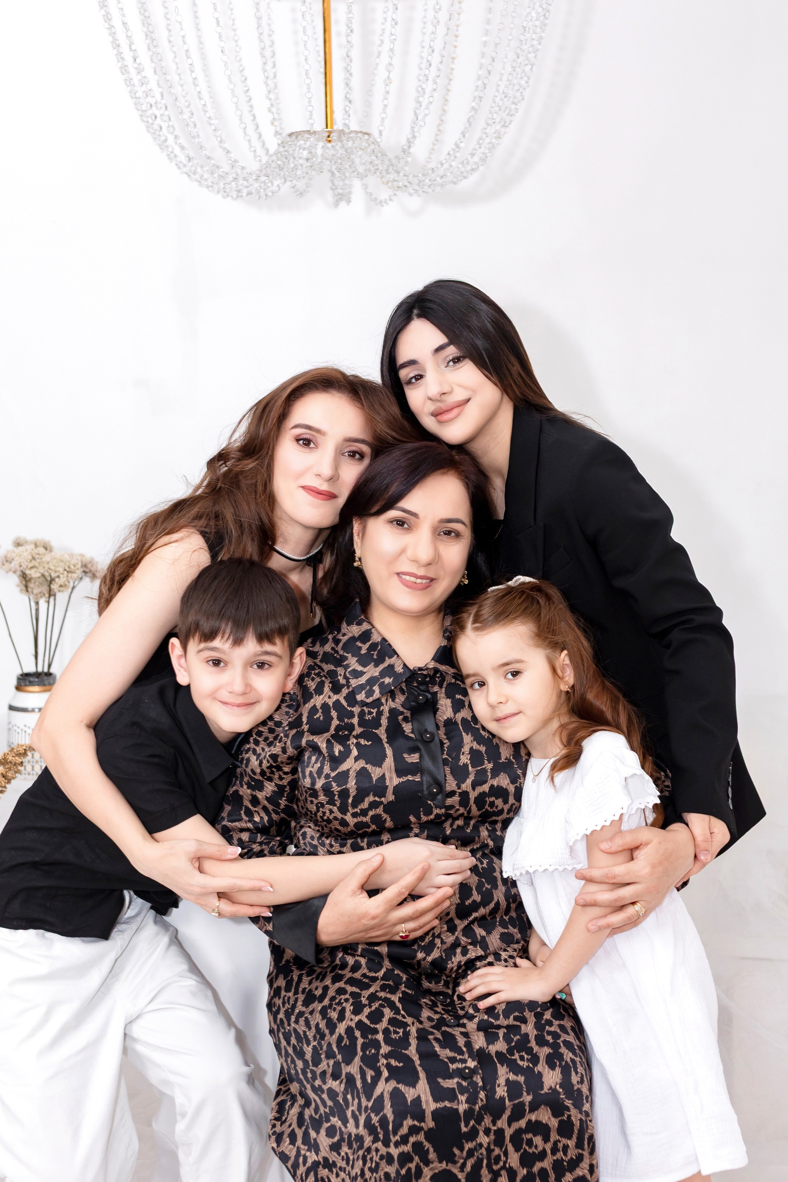 Айгюн с семьёй. Свадебный и семейный фотограф в Каспийске Алёна Нурмагомедова
