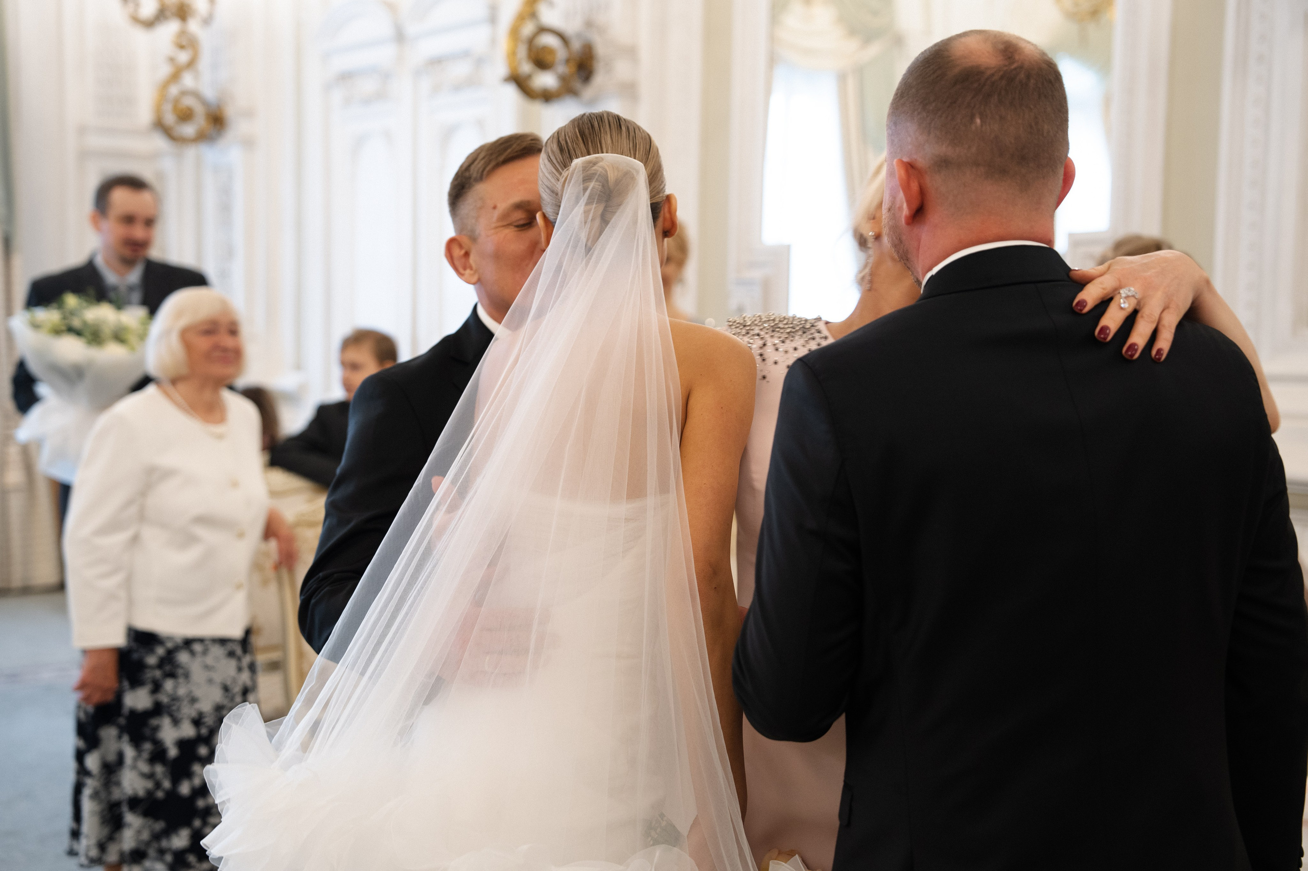 Анна Сергей. Камерная свадьба в Фосизонс в стиле неоклассика. Свадебный фотограф организатор в Санкт-Петербурге Ассоль Опарина