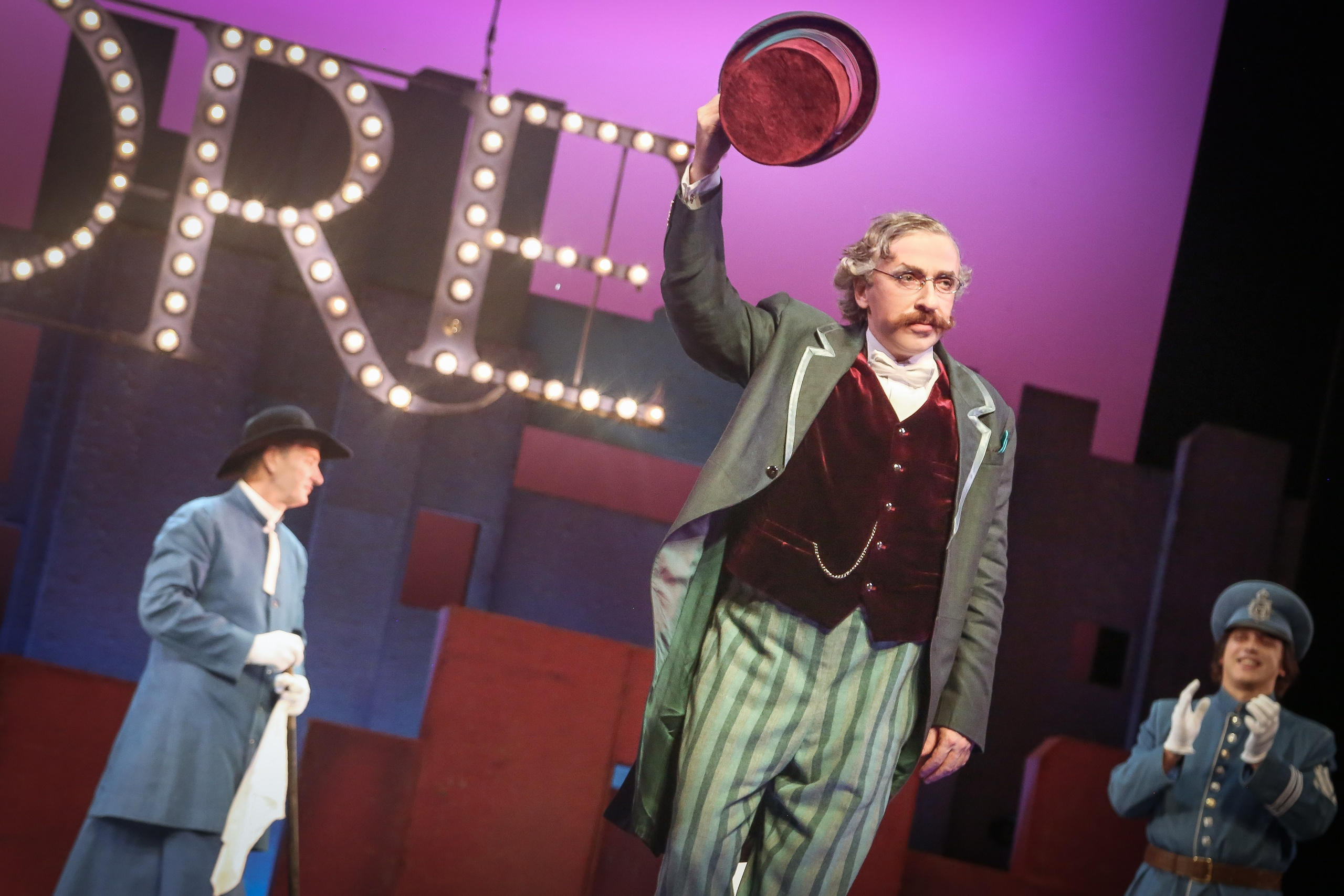 «Севильский цирюльник» (2016 год). Дарья Письменюк / Darya Leitstern — фотограф, музыкант, журналист, путешественник