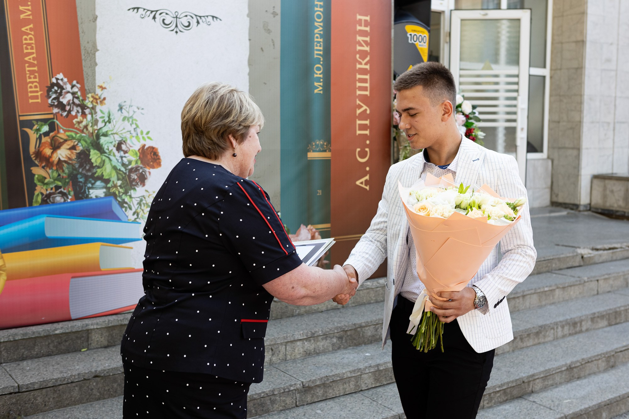 Фотосъёмка выпускного в школе. Свадебный фотограф, фотосъемка в Крыму, Севастополе, Симферополе, Ялте