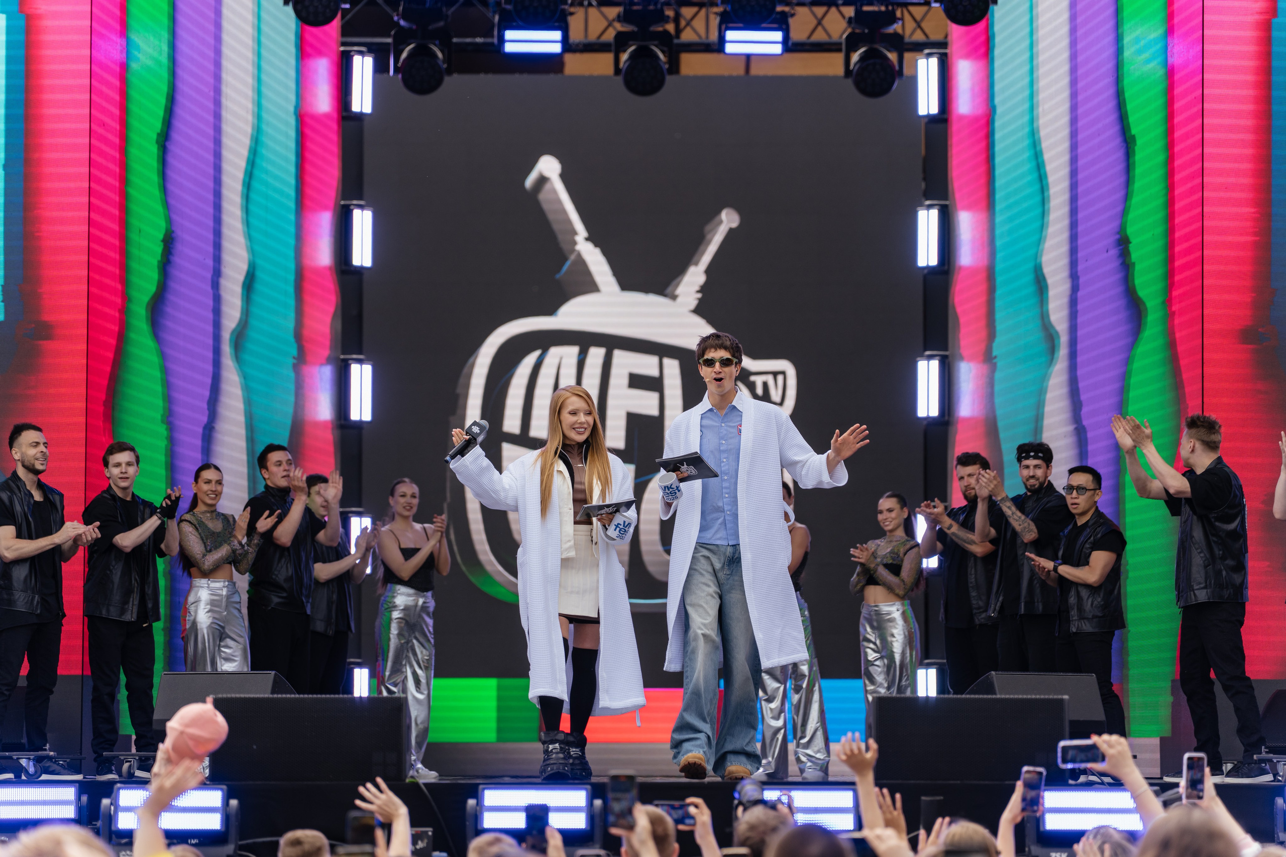 VK FEST Инфлюенсеры. Андрей Сухинин репортажный свадебный фотограф Санкт-Петербург