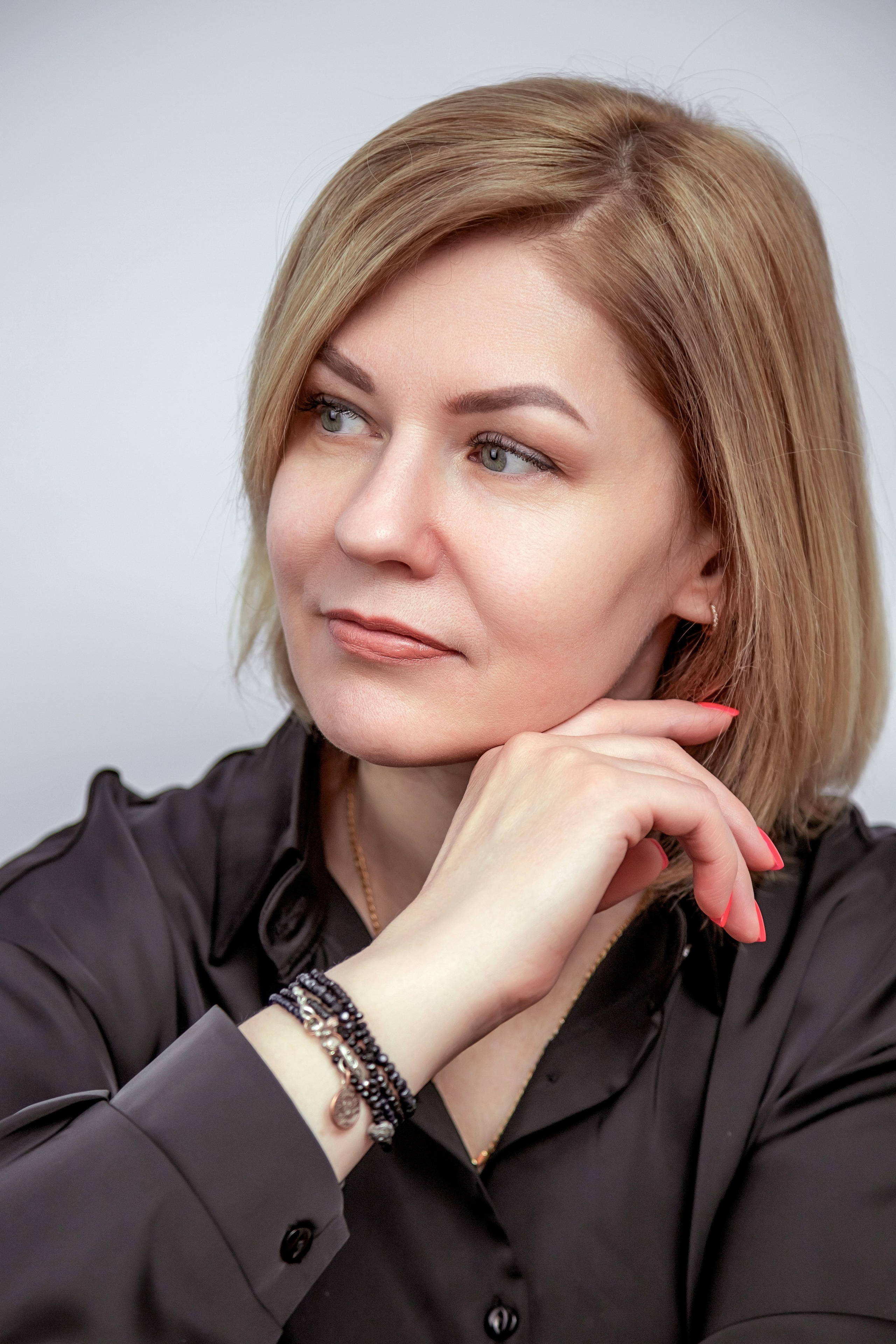 СТУДИЙНЫЙ минимализм ЖЕНСКИЙ. Фотограф Алина Лебедь