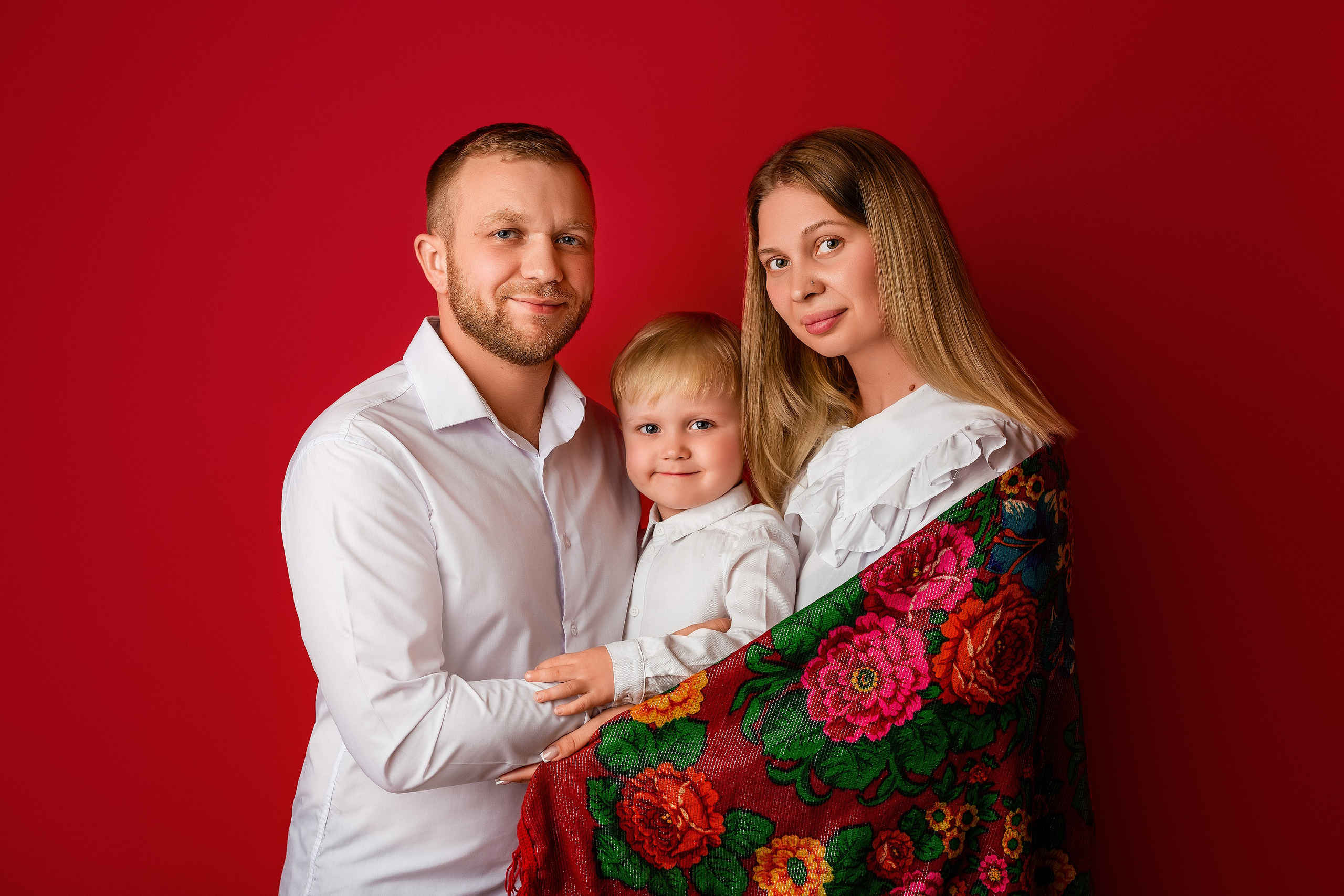 Фотопроект «Моя национальная семья». Фотограф новорожденных и детский фотограф в Радужном Васильева Елена